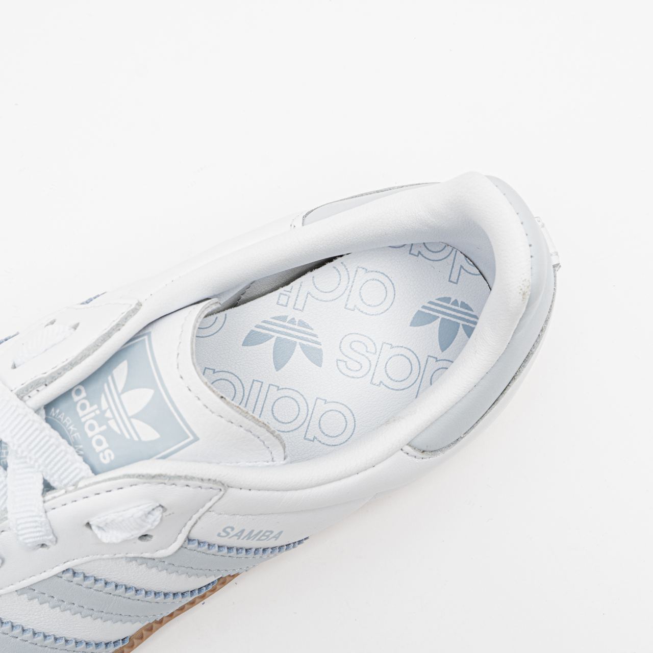 Boutique adidas 77 sale