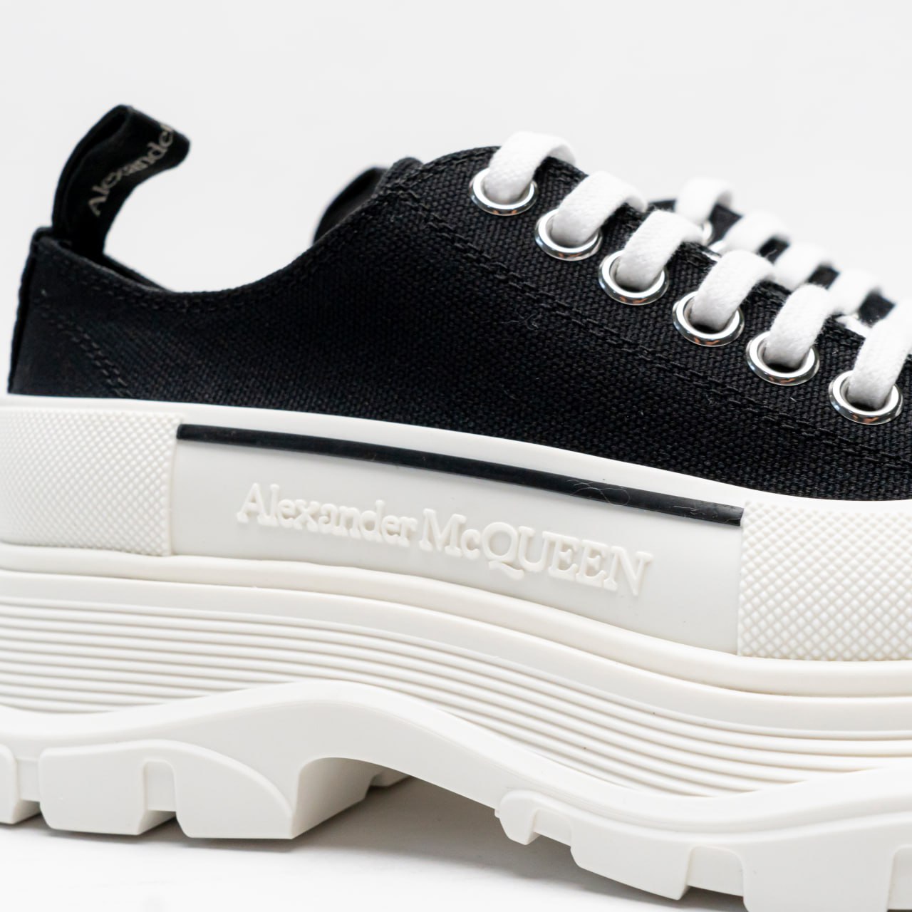 Alexander McQueen Tread Slick Lace Up Black/White Women