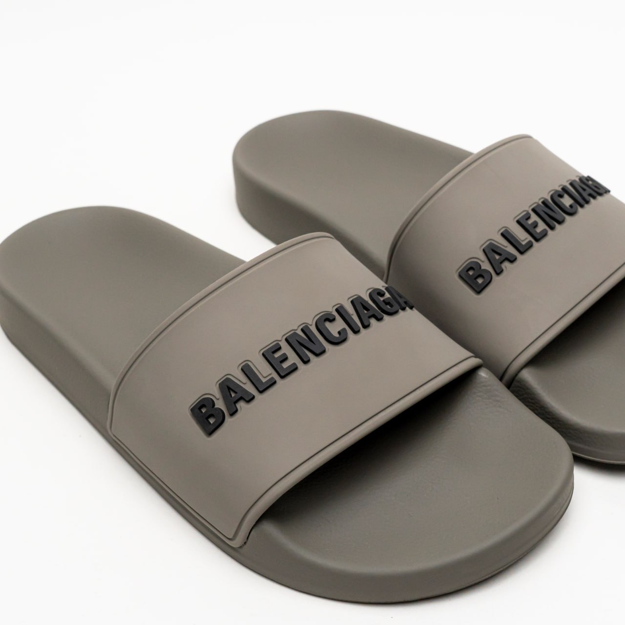 【Balenciaga】POOL SLIDE BAL LOGO◆565547W1S80 Balenciaga】POOL SLIDE BAL LOGO◇565547W1S80 Women's Pool