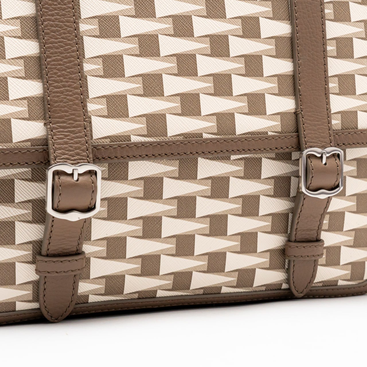 Bally Pennant Games Messenger Bag Beige –