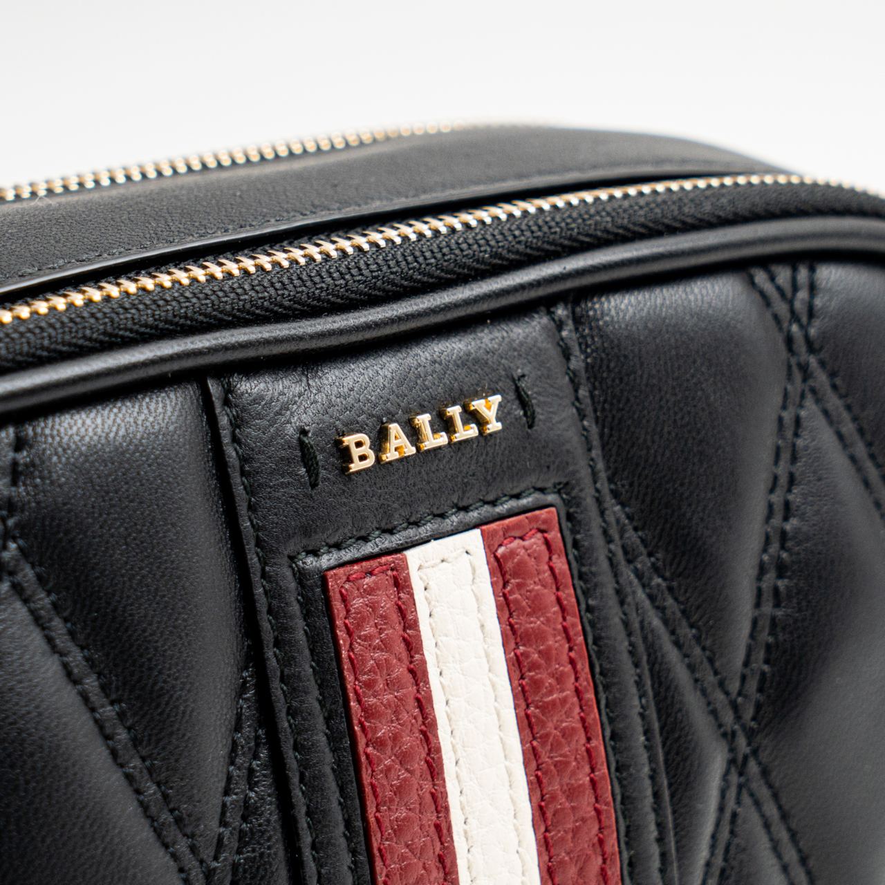 ＊BALLY＊ Denni Leather Mini Bag AUTHENTIC BALLY 🌟VENNI 🌟LEATHER MINI BAG - MADE IN ITALY