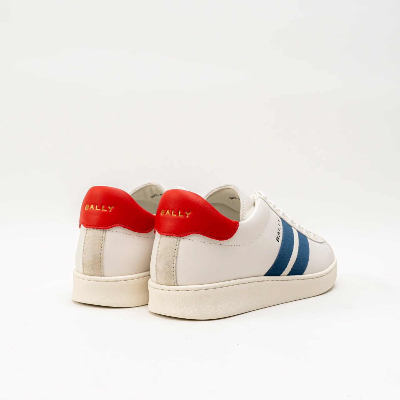 【関税&送料込】Bally White Leather Thiago Sneakers Bally Men's Thiago Leather Low-Top Sneakers | Neiman Marcus