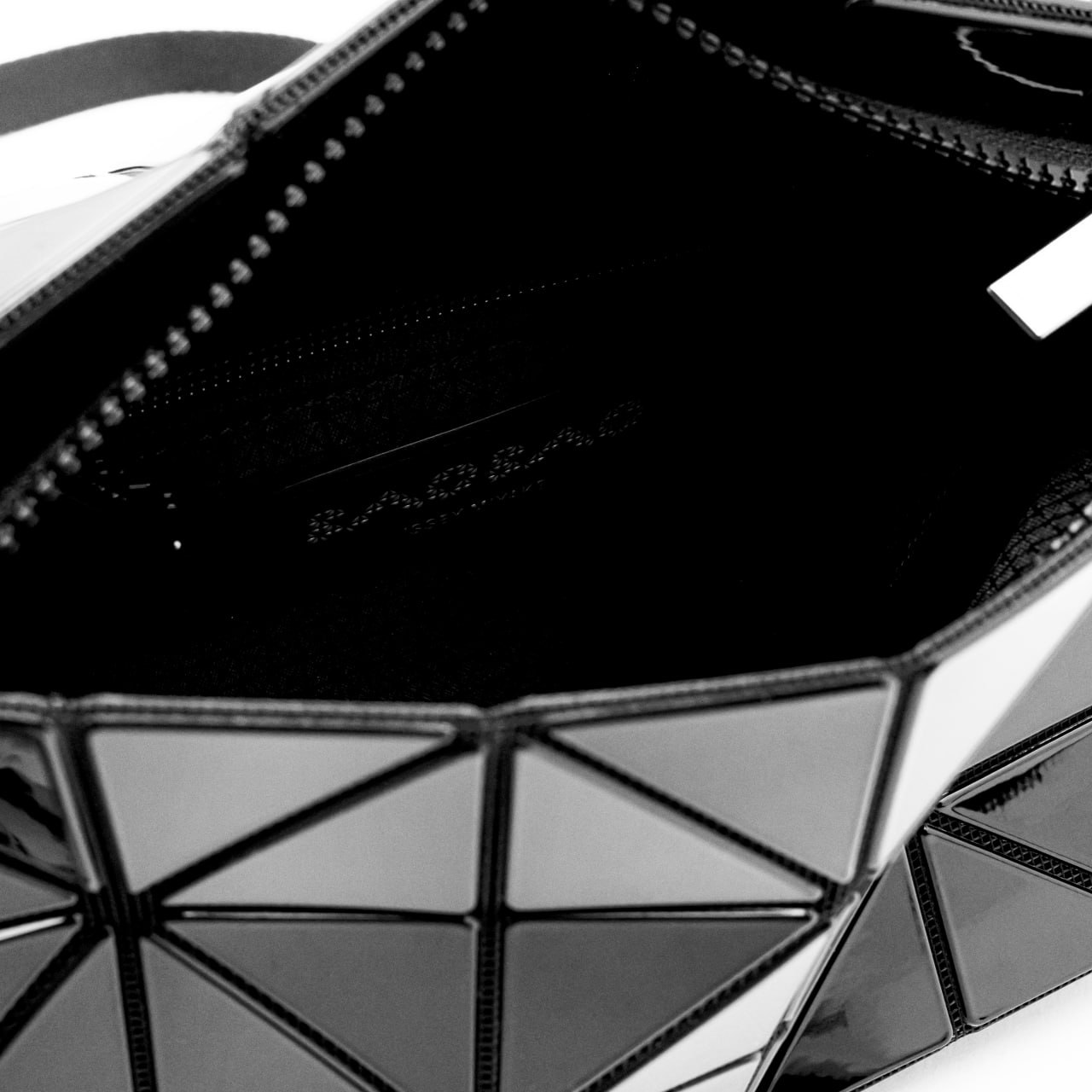 Issey Miyake Carton Shoulder Bag Silver – voilà.id