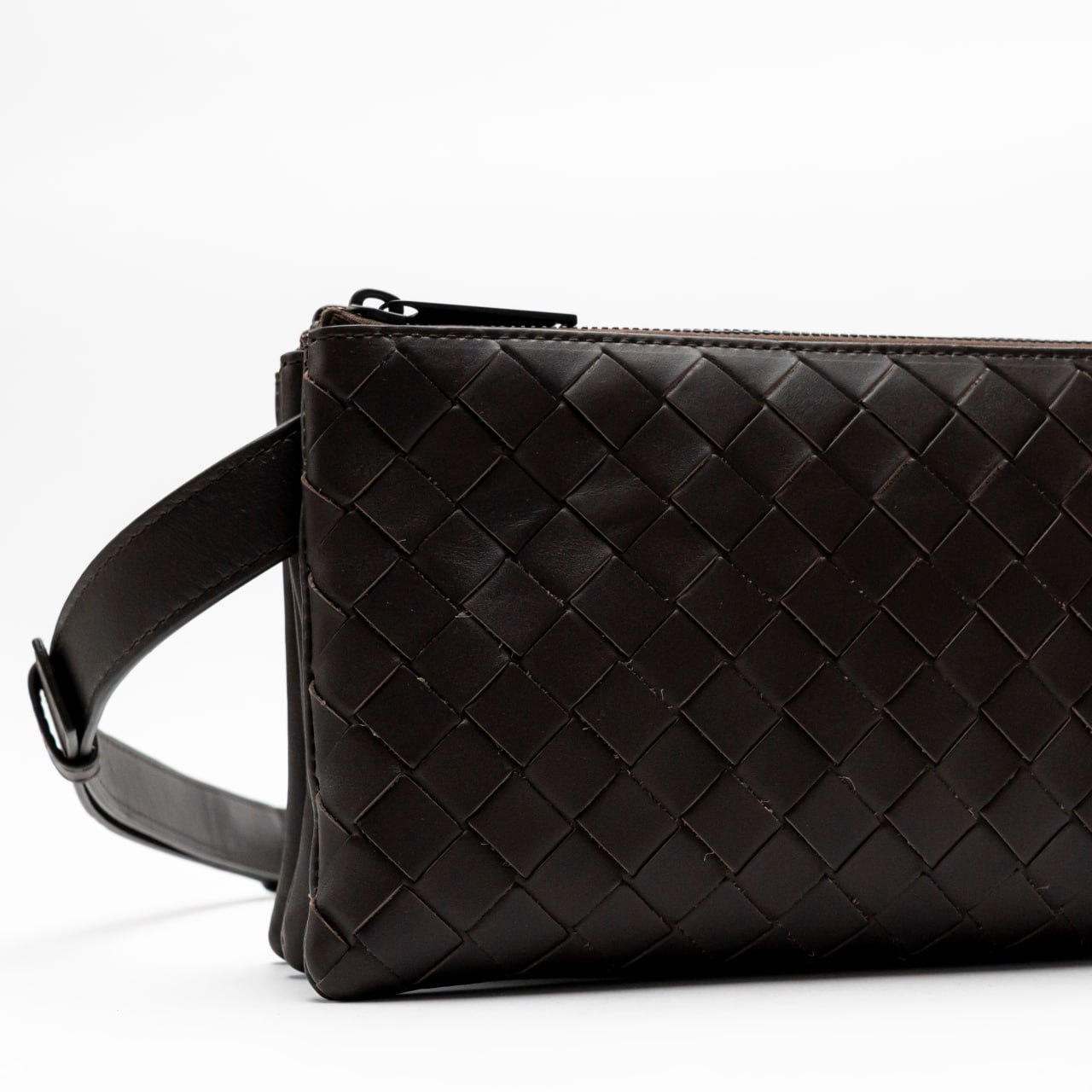 【Bottega Veneta】Crossbody Bags Men Fabric（関税込み） nm_4930276_100106_m