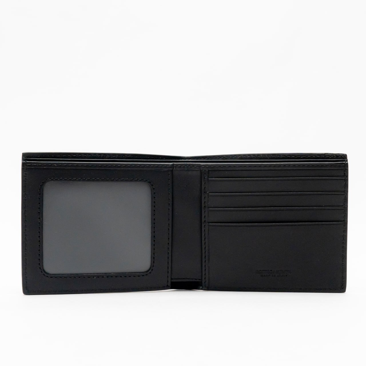 【BOTTEGA VENETA】Intrecciato Calfskin Bi-Fold Wallet Black Bottega Veneta Small Intrecciato Lambskin Bi-Fold Zip Wallet
