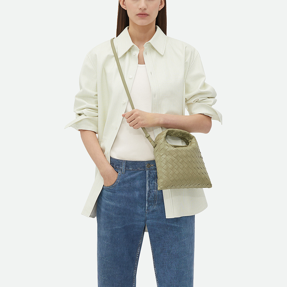 【超美品】BOTTEGA VENETA bv twist bag 9 TWIST ideas | bottega veneta, twist, fashion