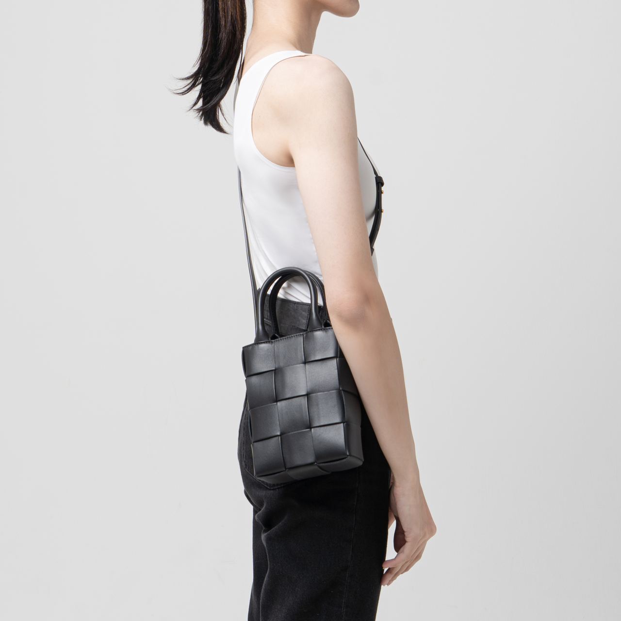 【BOTTEGA VENETA】MINI CASSETTE TOTE BAG 709341VMAY1_4214-2.jpg?v=