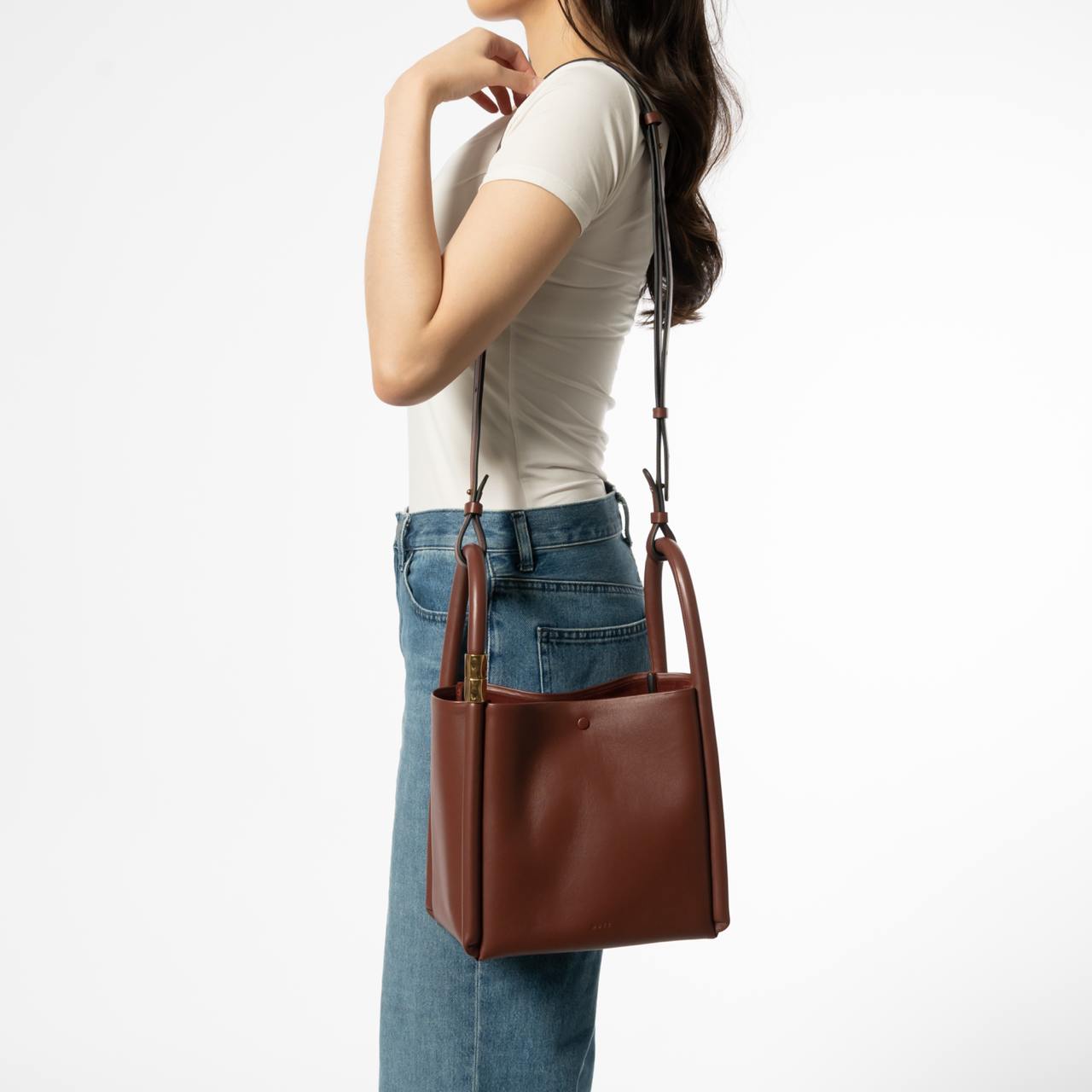 Lotus 20 Leather Handbag Hickory