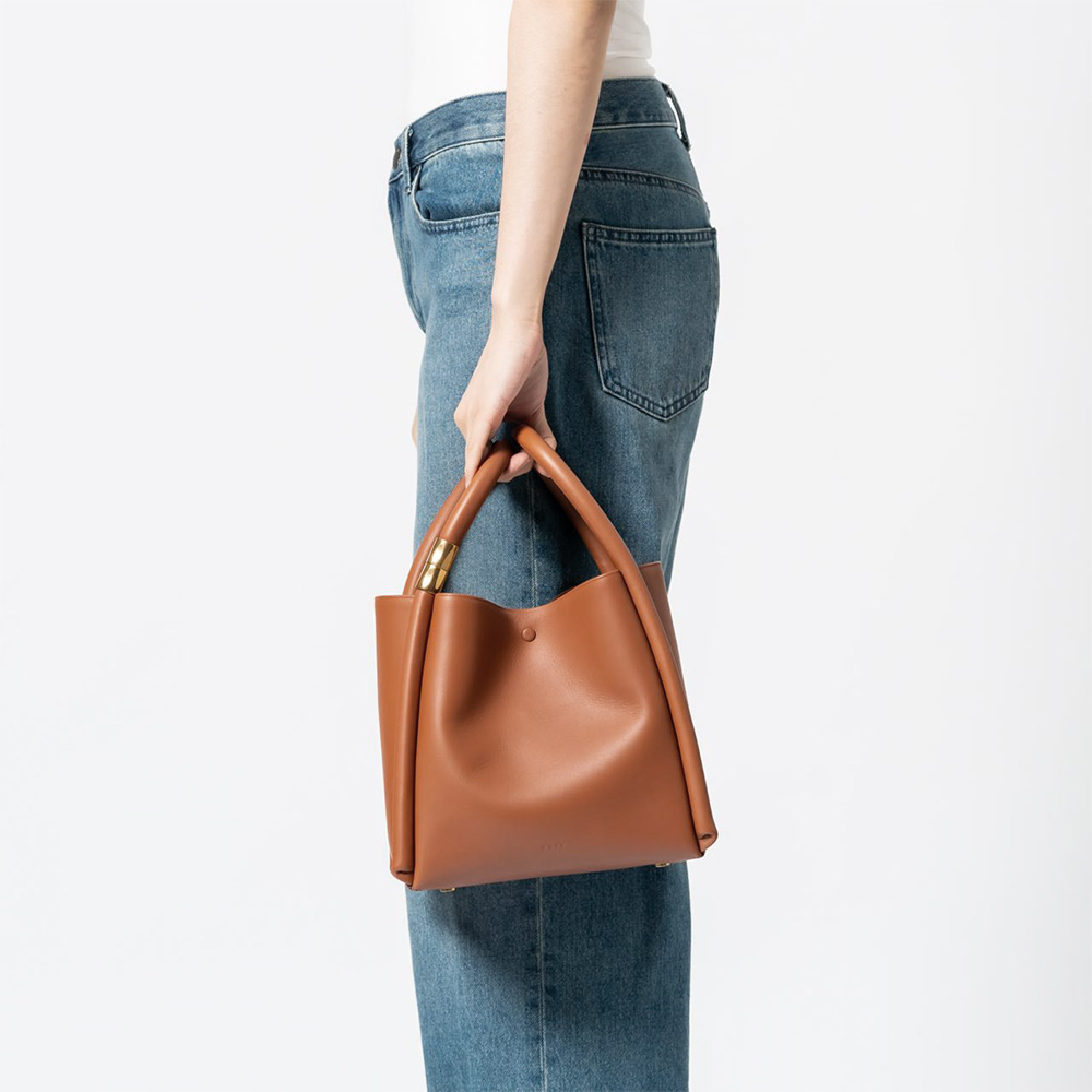 Boyy Lotus 20 Leather Handbag Sesame – voilà.id