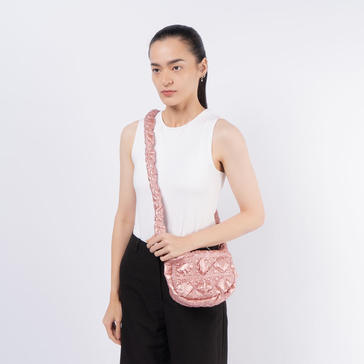 CARLYN フォイング Lavender_H73101010 Carlyn Poing Shoulder Bag Silver – voilà.id