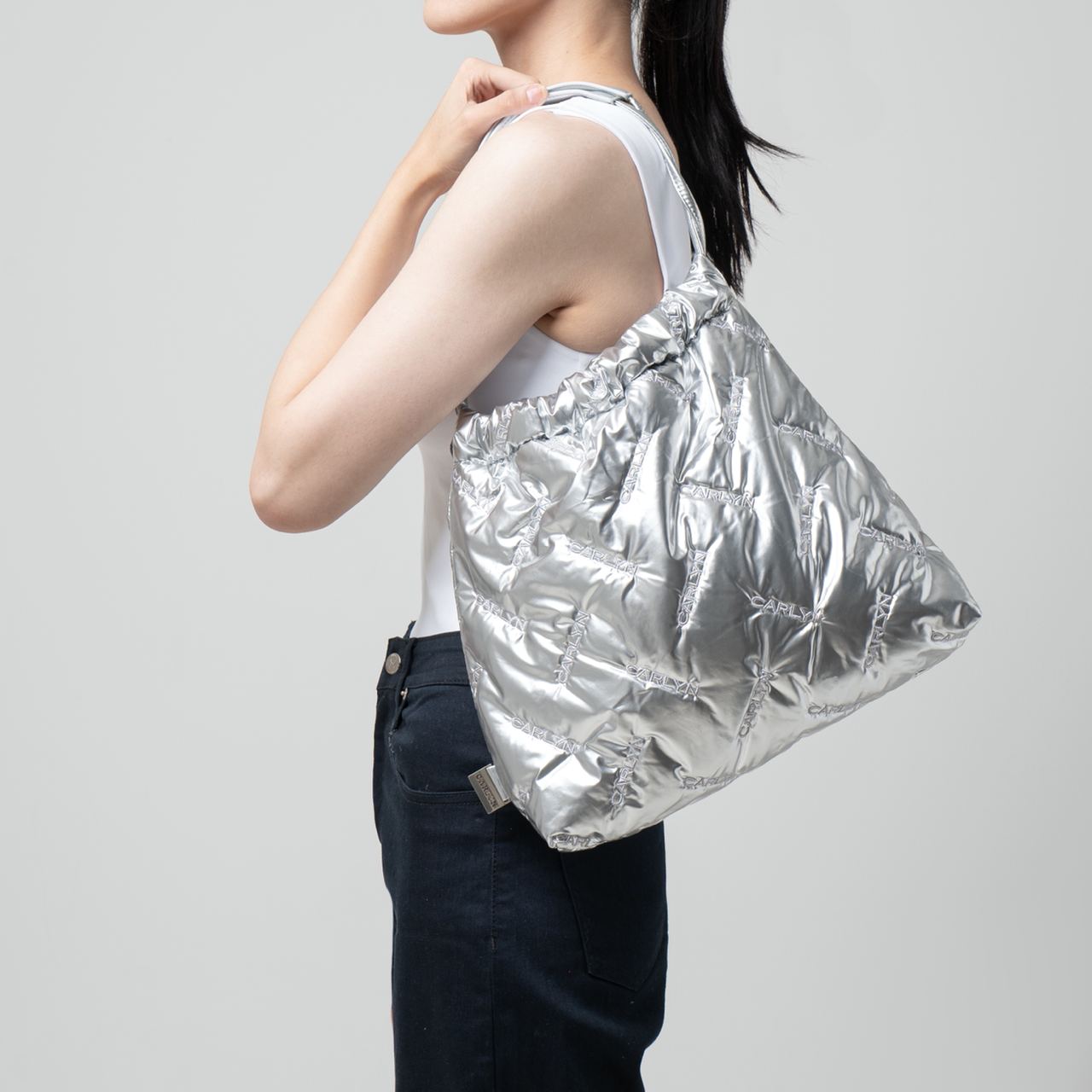 【carlyn】2WAY トラベルバッグ シルバー Carlyn Twee Tote Bag Silver – voilà.id