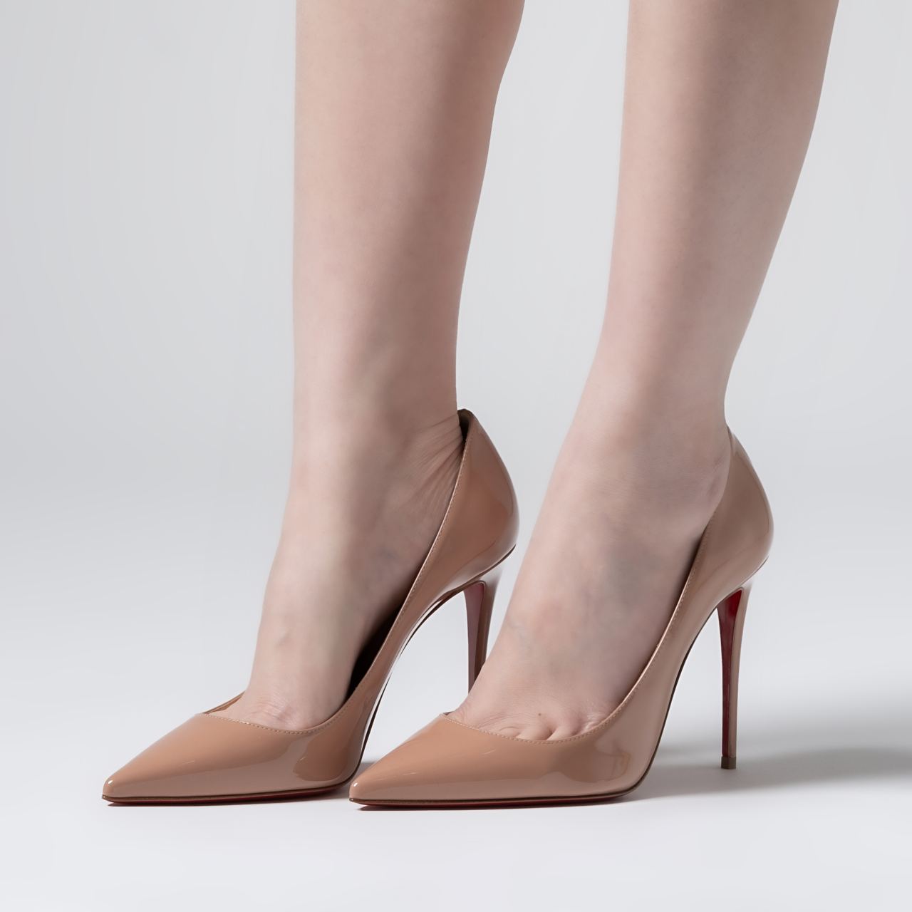 Beige Louboutin So Kate NWT CHRISTIAN LOUBOUTIN So Kate 120 Patent