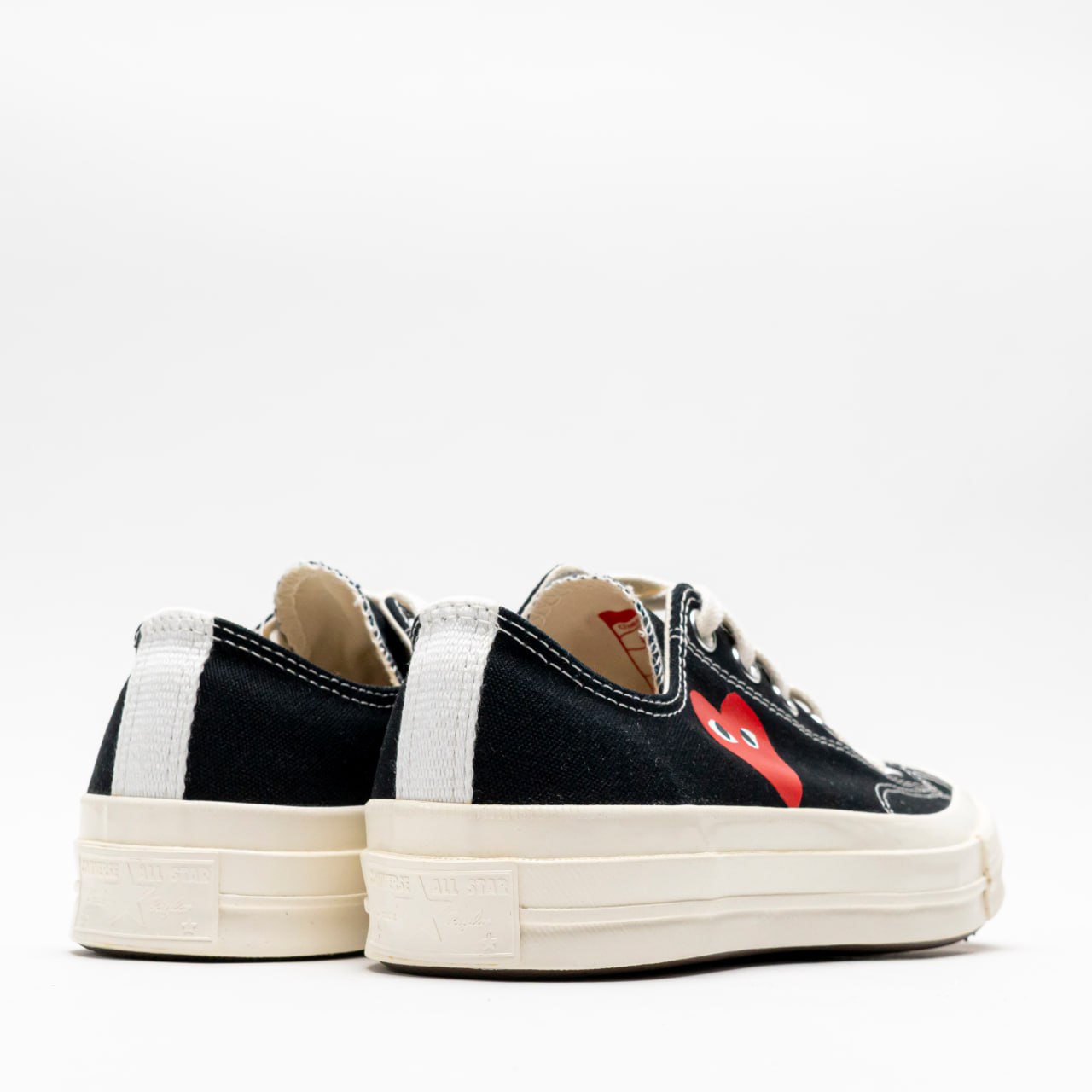 VIP【関税送料無料】希少 COMME DES GARCONS LOW-TOP SNEAKERS Comme Des Garçons Heart White Sole Low Top Sneakers Black
