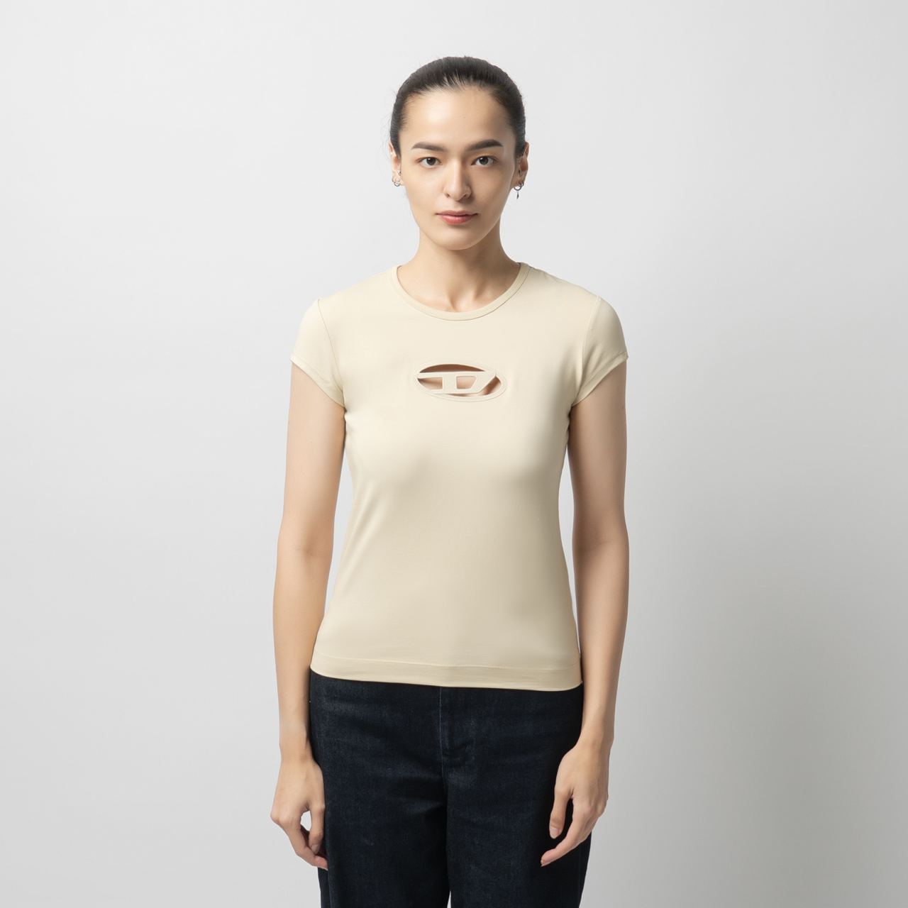 【DIESEL】(W) Diesel T-Angie Peekaboo Logo T-Shirt White T-ANGIE Woman: Cotton T-shirt with cut-out D logo | Diesel