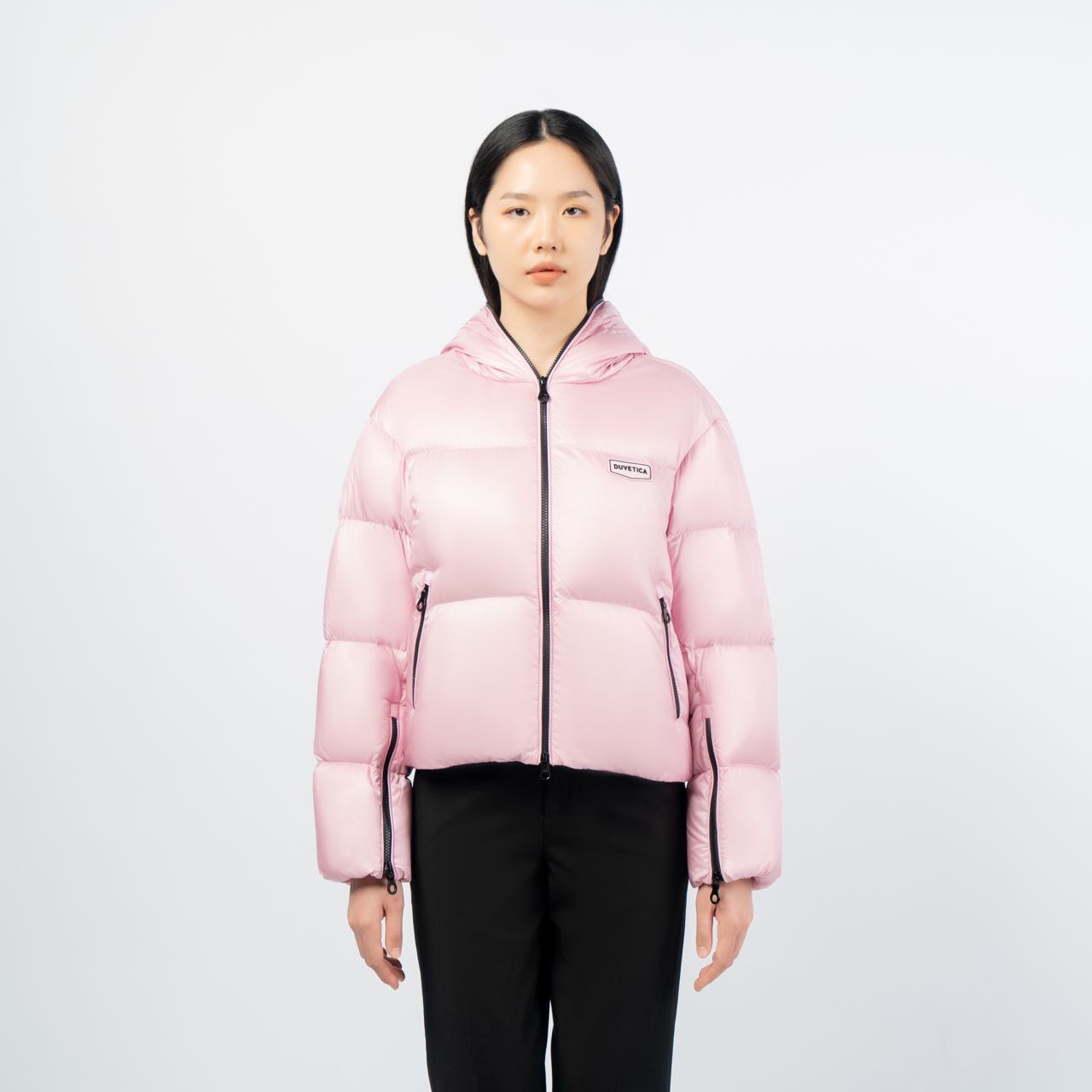 Duvetica Bellatrix Matte Short Down Jacket Black – voilà.id