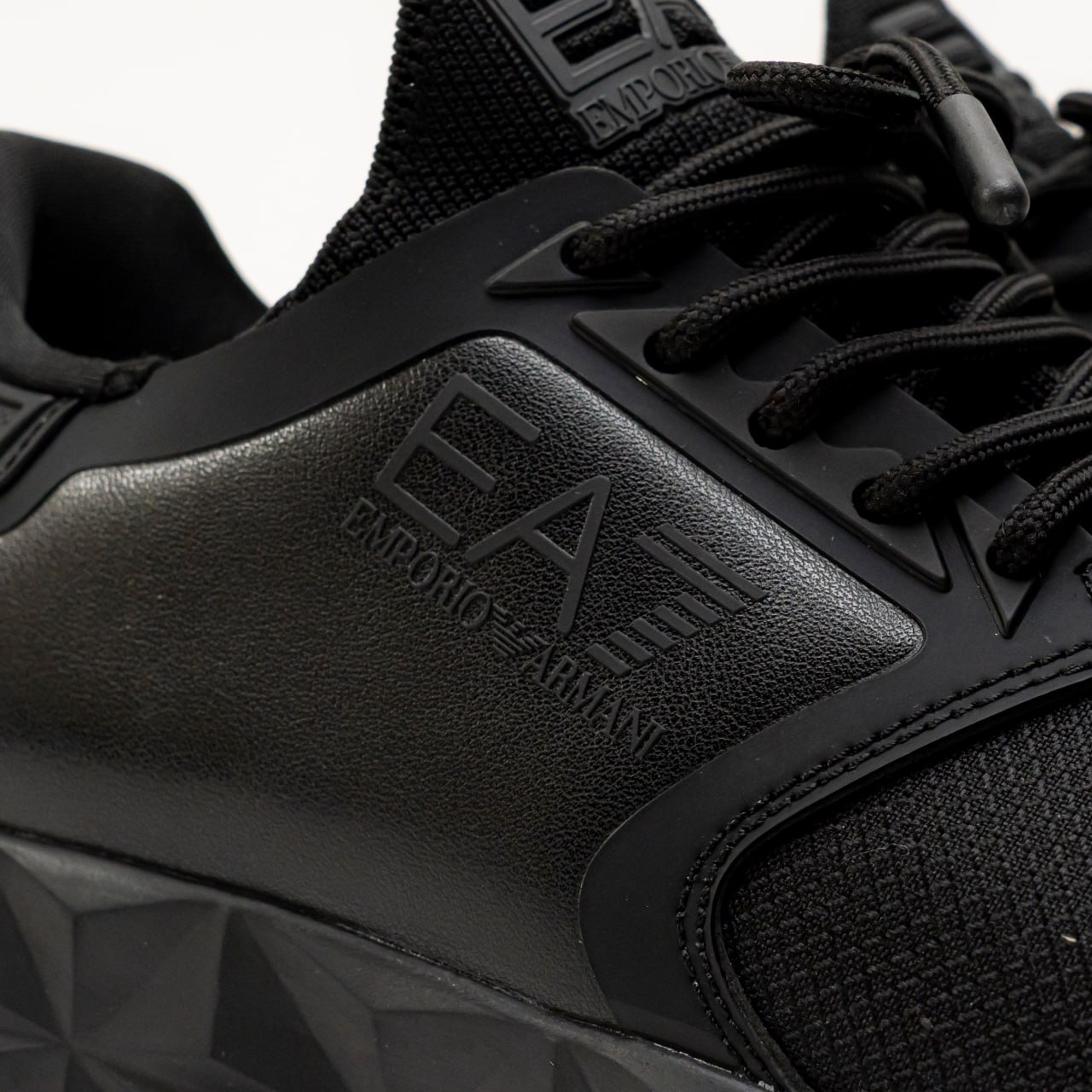 sepatu emporio armani sneaker