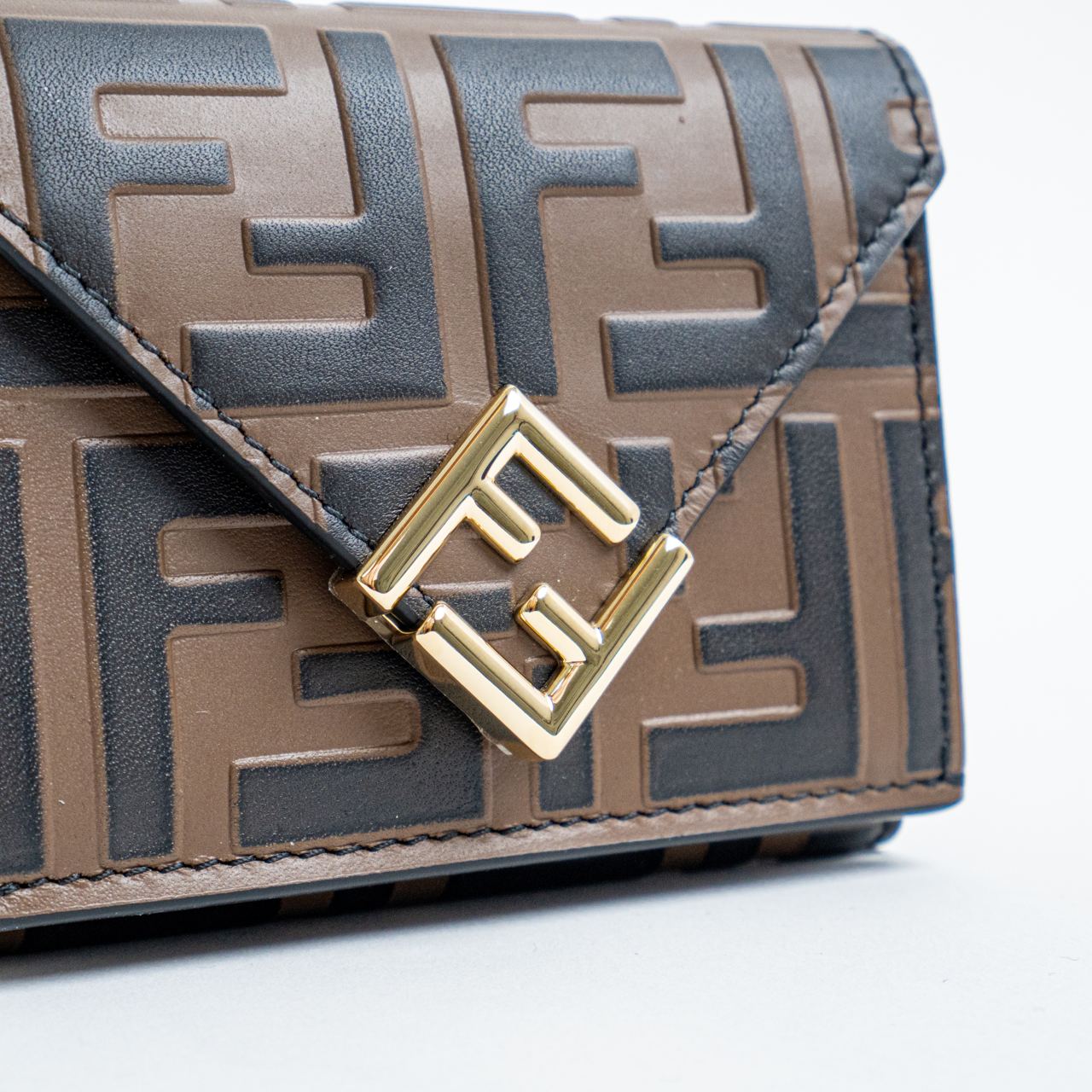 【送料&関税込】Fendi Ff Logo Denim Trifold Wallet 3238622.jpg