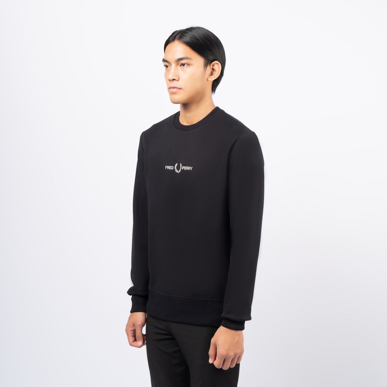 Fred Perry Logo Graphic Embroidered Sweatshirt Black – voilà.id