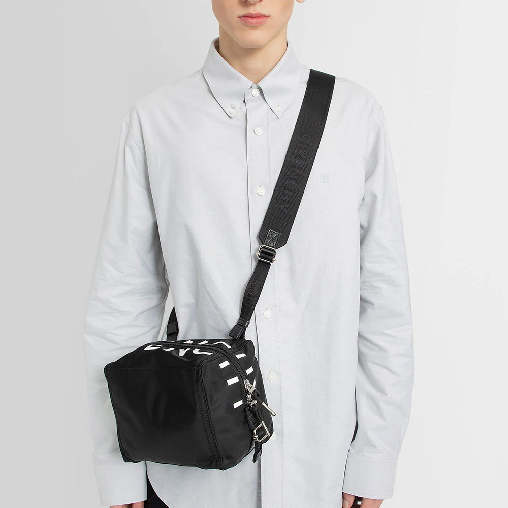 GIVENCHY｜CROSSBAGS (BK50CRK1VF 004) Buy Givenchy Small Pandora Bag 'Black/White' - BK50CRK1VF