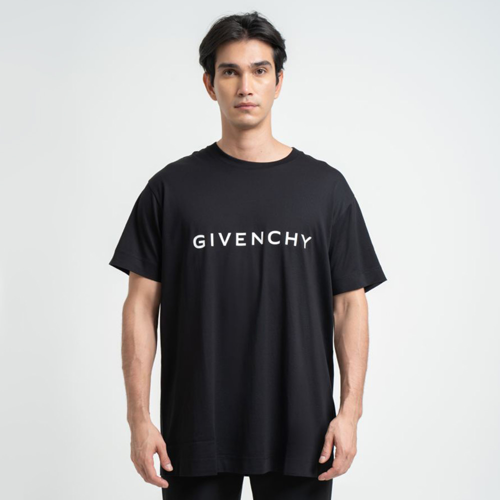 GIVENCHY｜SHORT-SLEEVED ROUND NECK T-SHIRTS (BM716N3YAC Givenchy Archetype Logo Print Oversize T-Shirt Black – voilà.id