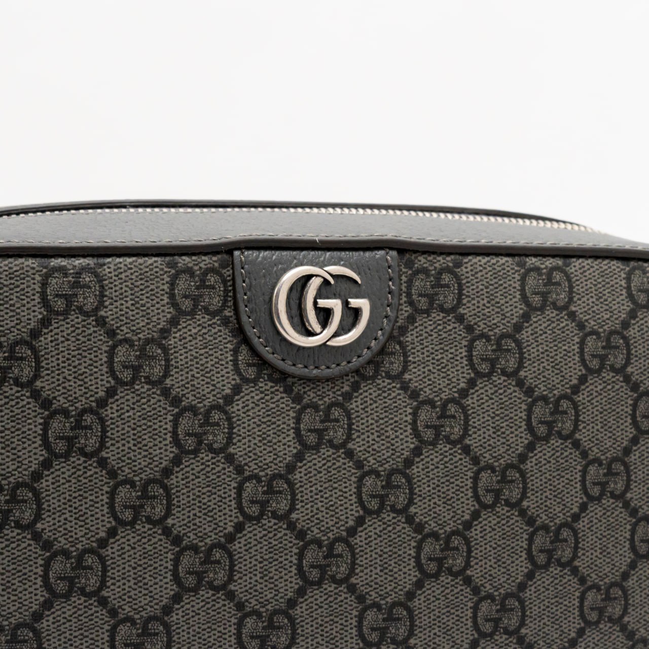 GUCCI|CROSSBAGS (767190 UULHK 1244) Gucci Jumbo GG Medium Crossbody Bag Grey Black – voilà.id