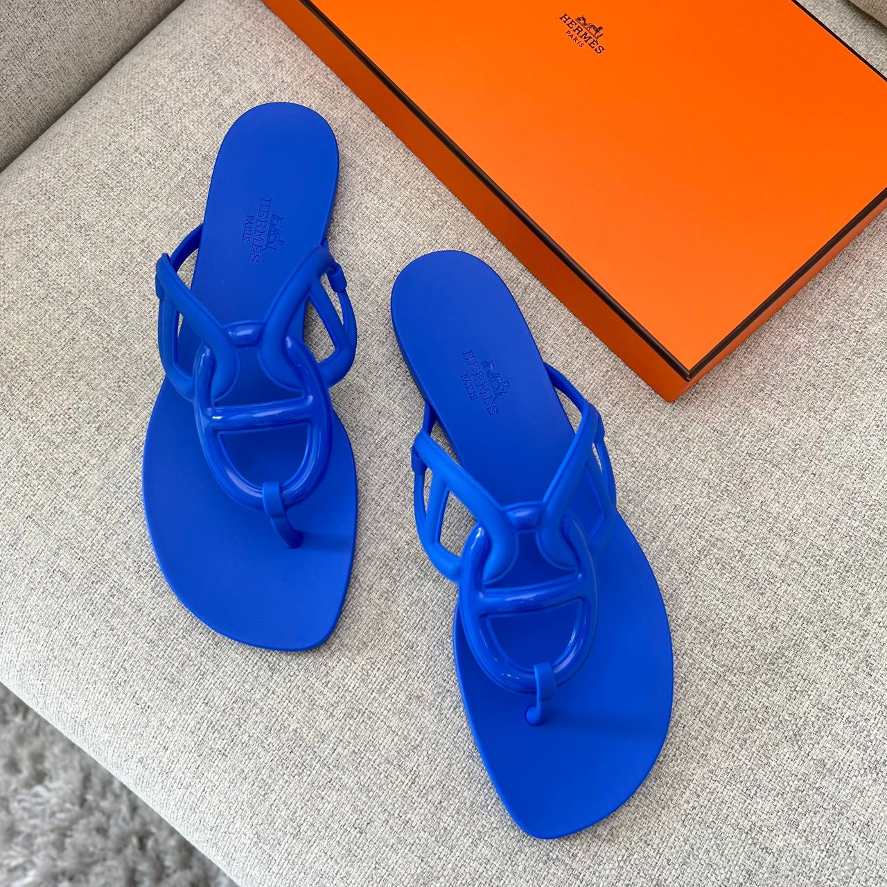 Hermès Egerie TPU Sandals Bleu Outremer – voilà.id