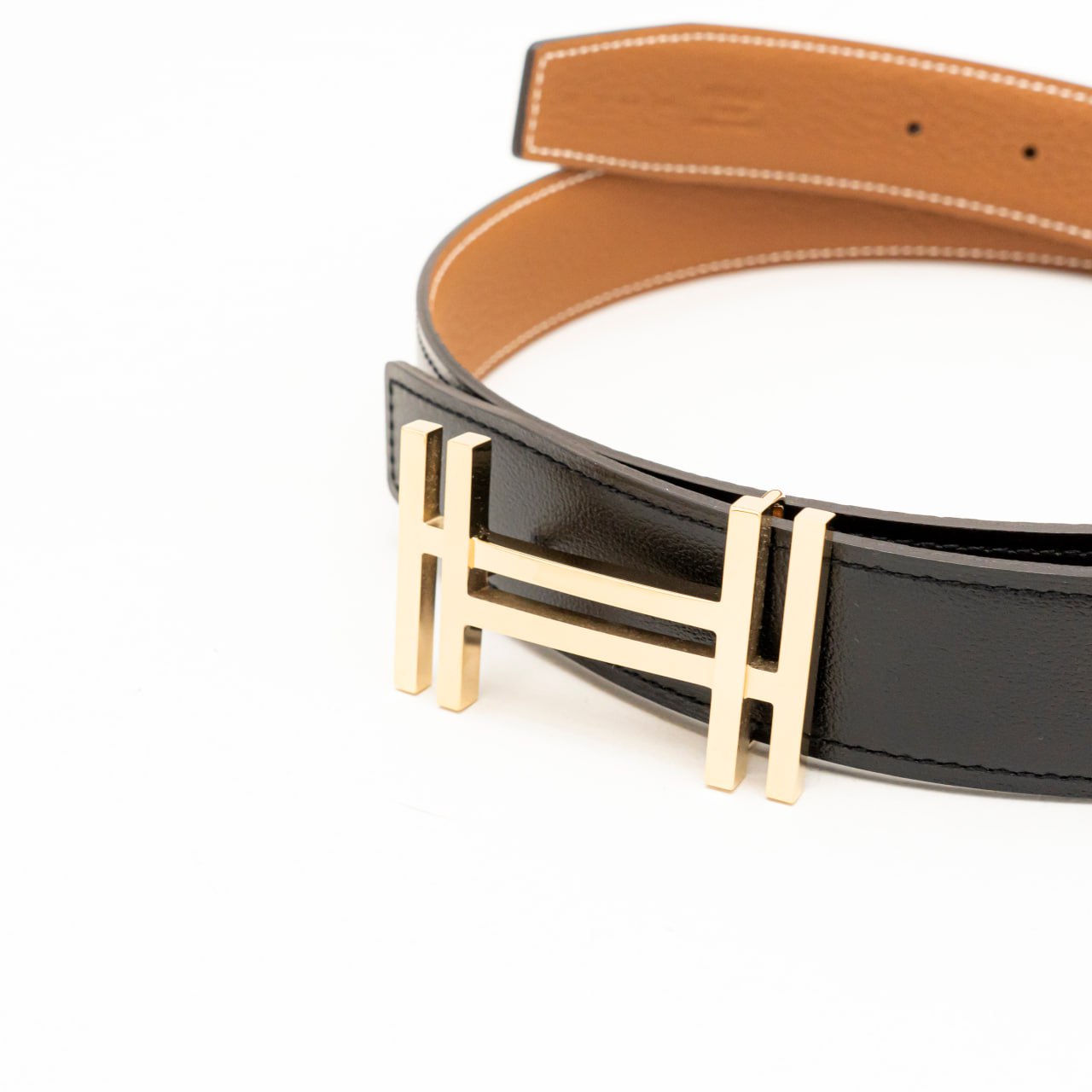 Hermes O Carre Gold Logo Buckle Reversible Leather Belt Black Brown HERMES H Reversible Belt | 90 – More Than You Can Imagine main image 3