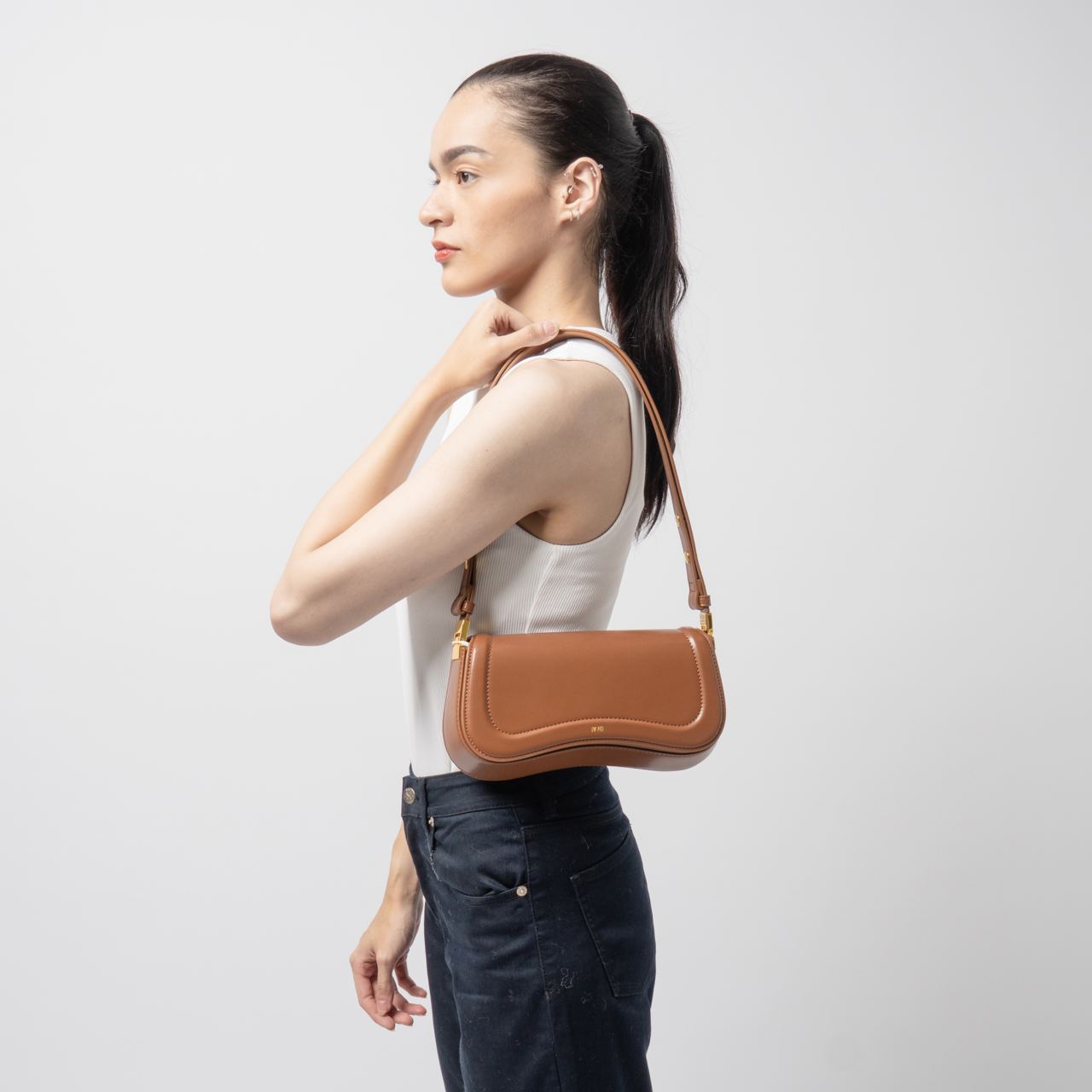 JW PEI Joy Shoulder Bag Brown – voilà.id