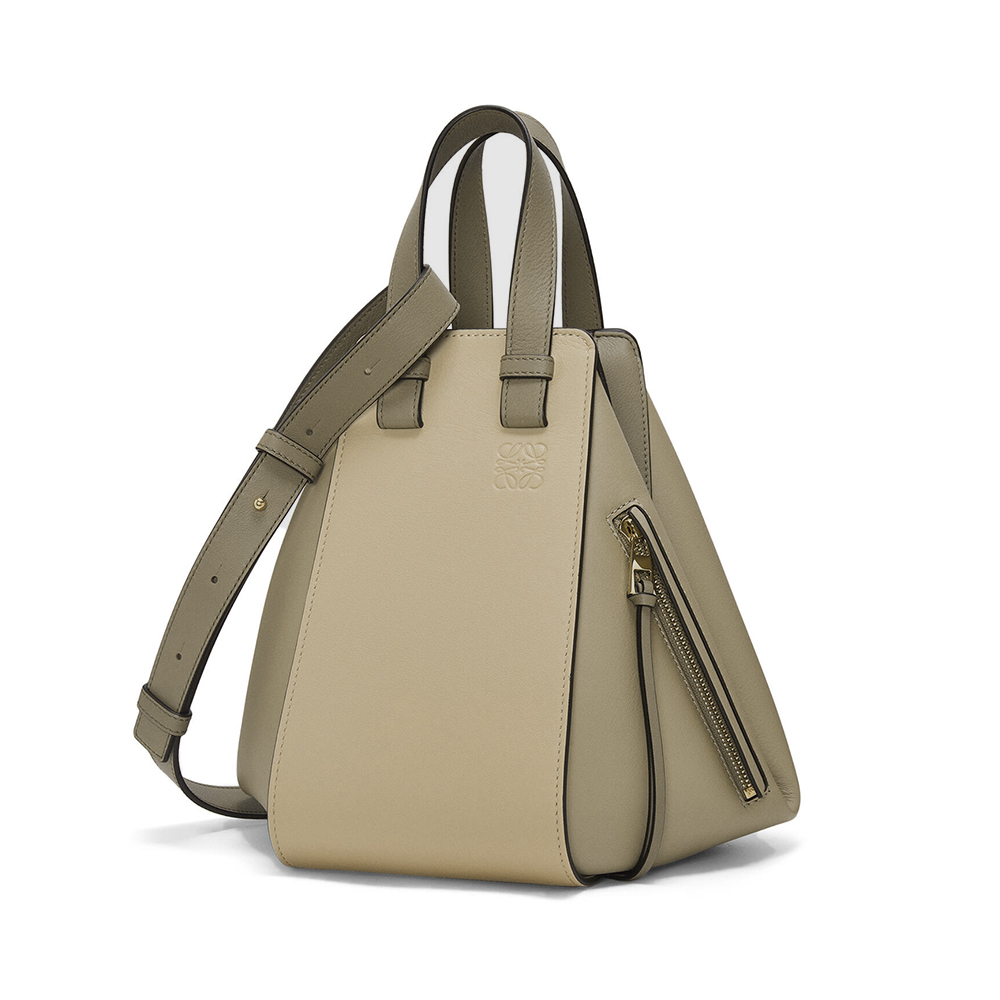 LOEWE HAMMOCK  Light Celadon  2WAYバッグ   国内発送 LOEWE HAMMOCK Light Celadon 2WAYバッグ 国内発送 (LOEWE