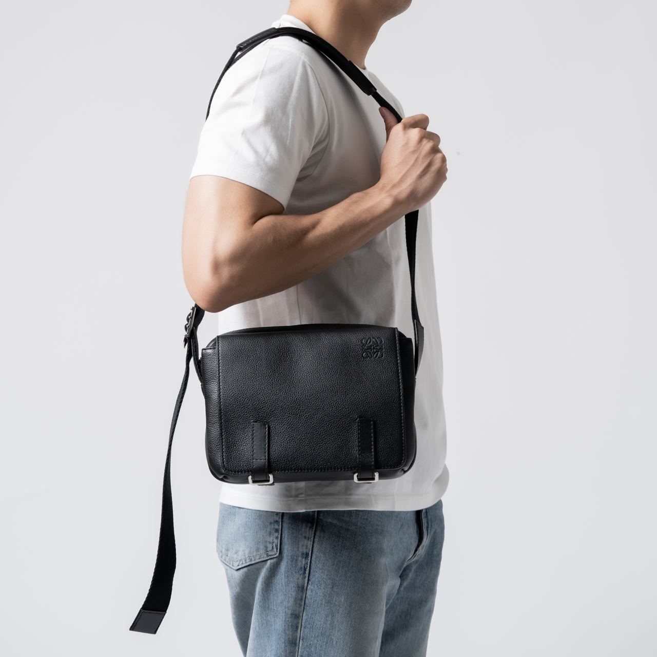 xs military messenger bag