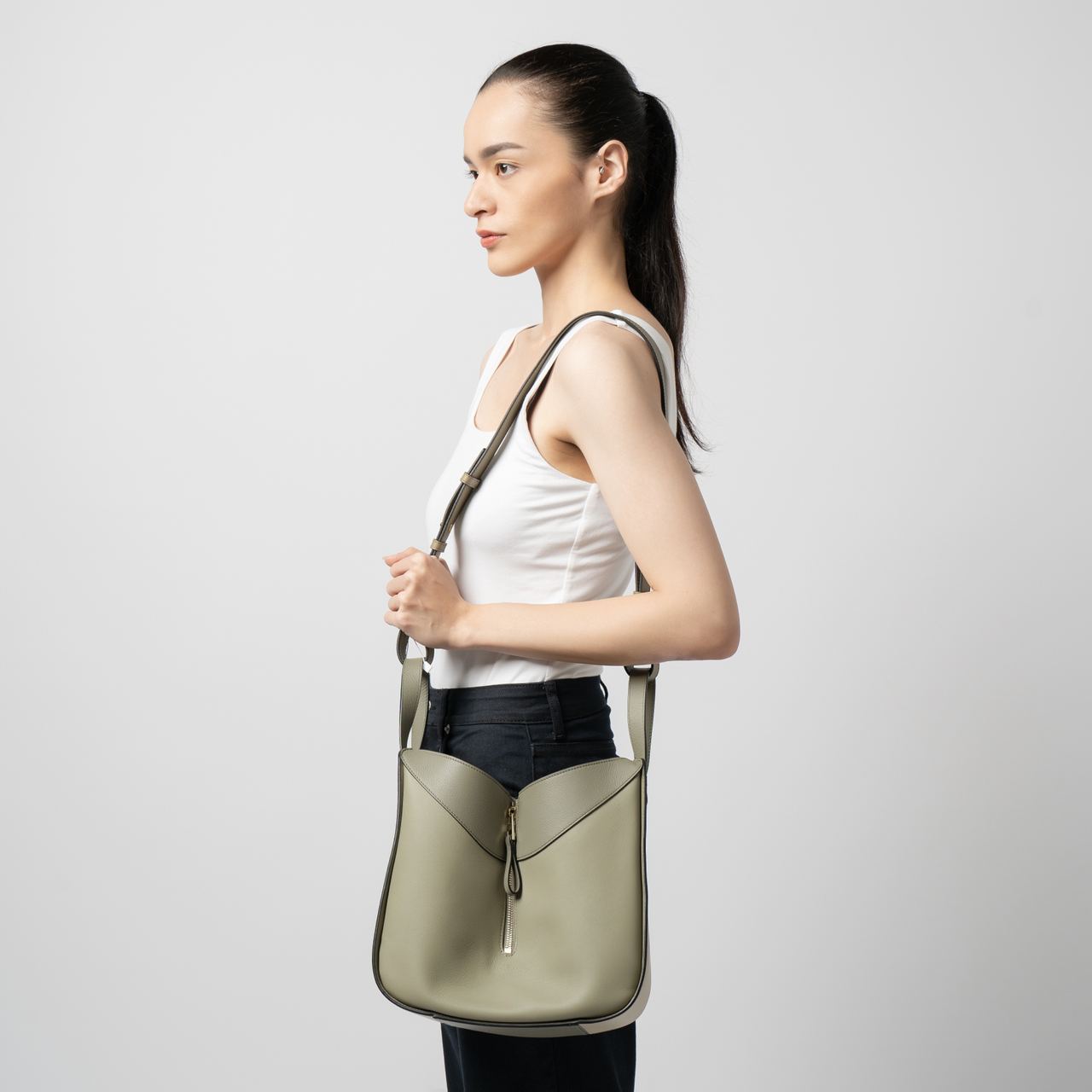 Loewe Hammock Small Clay Green/Dusty Beige – voilà.id