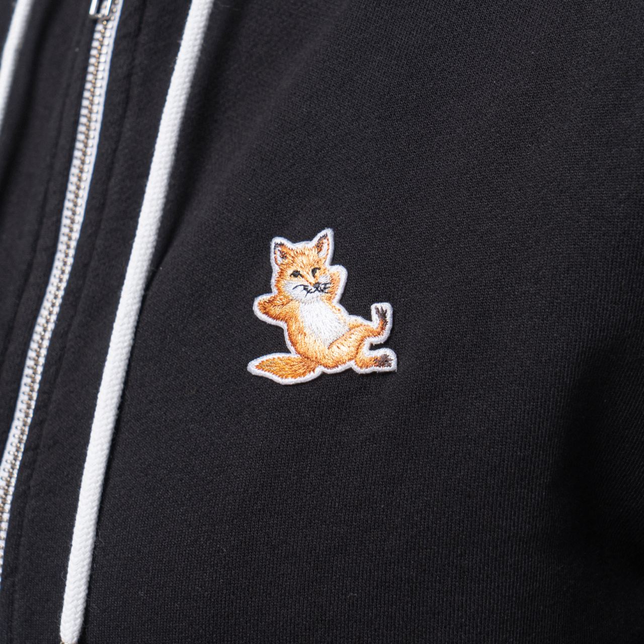 ★【MAISON KITSUNE】★Chillax Fox Patch Hooded Sweatshir.t★ CHILLAX PATCH REGULAR HOODIE | Maison Kitsuné