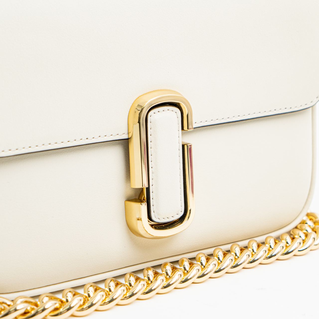 Marc Jacobs The J Soft Shoulder Bag Wine Red Ghw – voilà.id