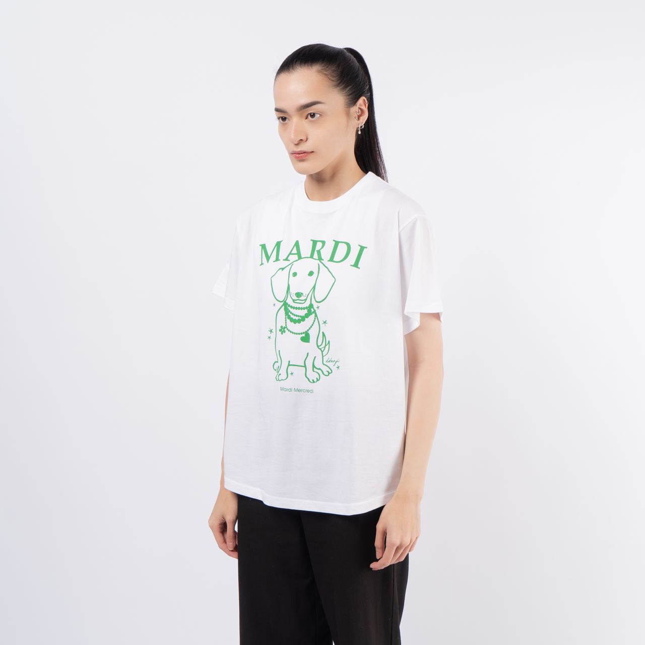 ●Mardi Mercredi●UNISEX TSHIRT DDANJI NECKLACE_IVORY TSHIRT SWING THE TAIL DDANJI FLOWER NECKLACE_OATMEAL PINK