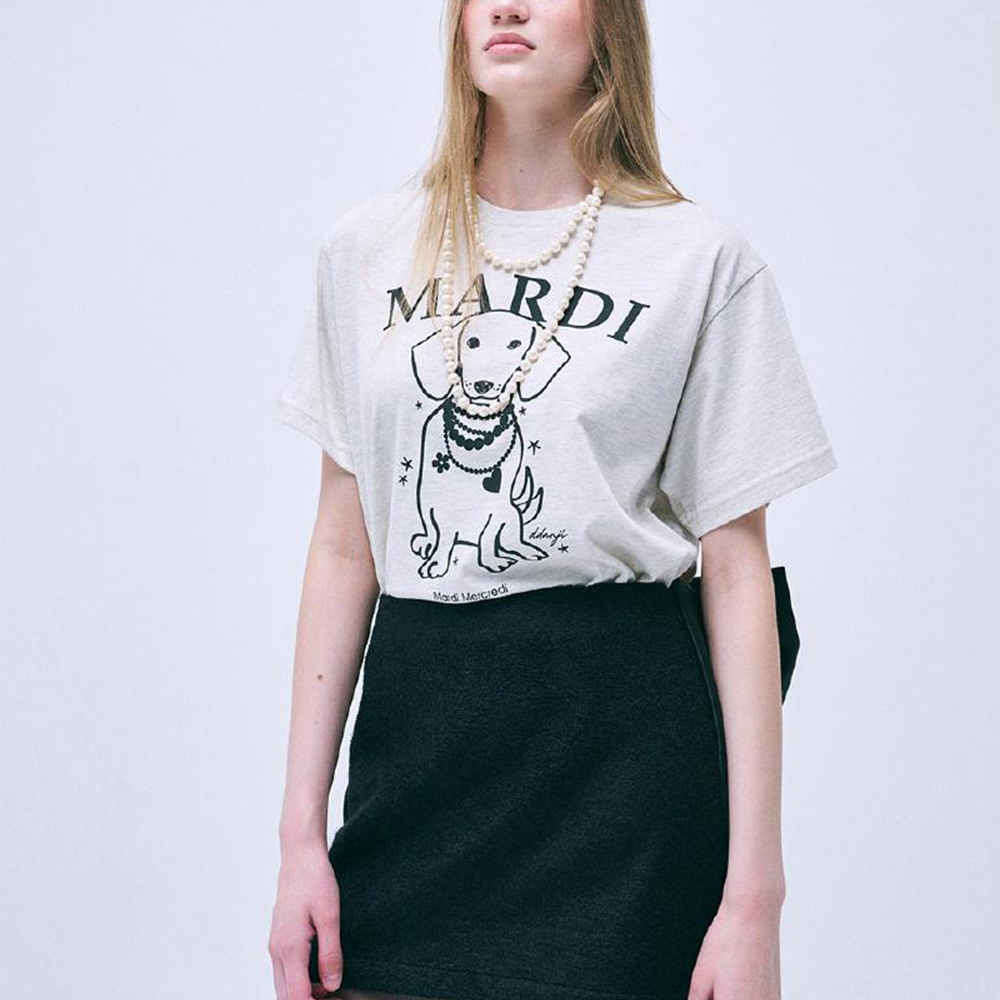 Mardi Mercredi Ddanji Pearl Necklace T-Shirt Oatmeal Black
