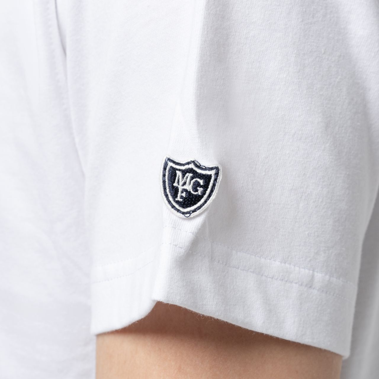Tシャツ・カットソー Marithe + Francois Girbaud CLASSIC LOGO STAMP TEE white $_12.JPG?set_id=880000500F