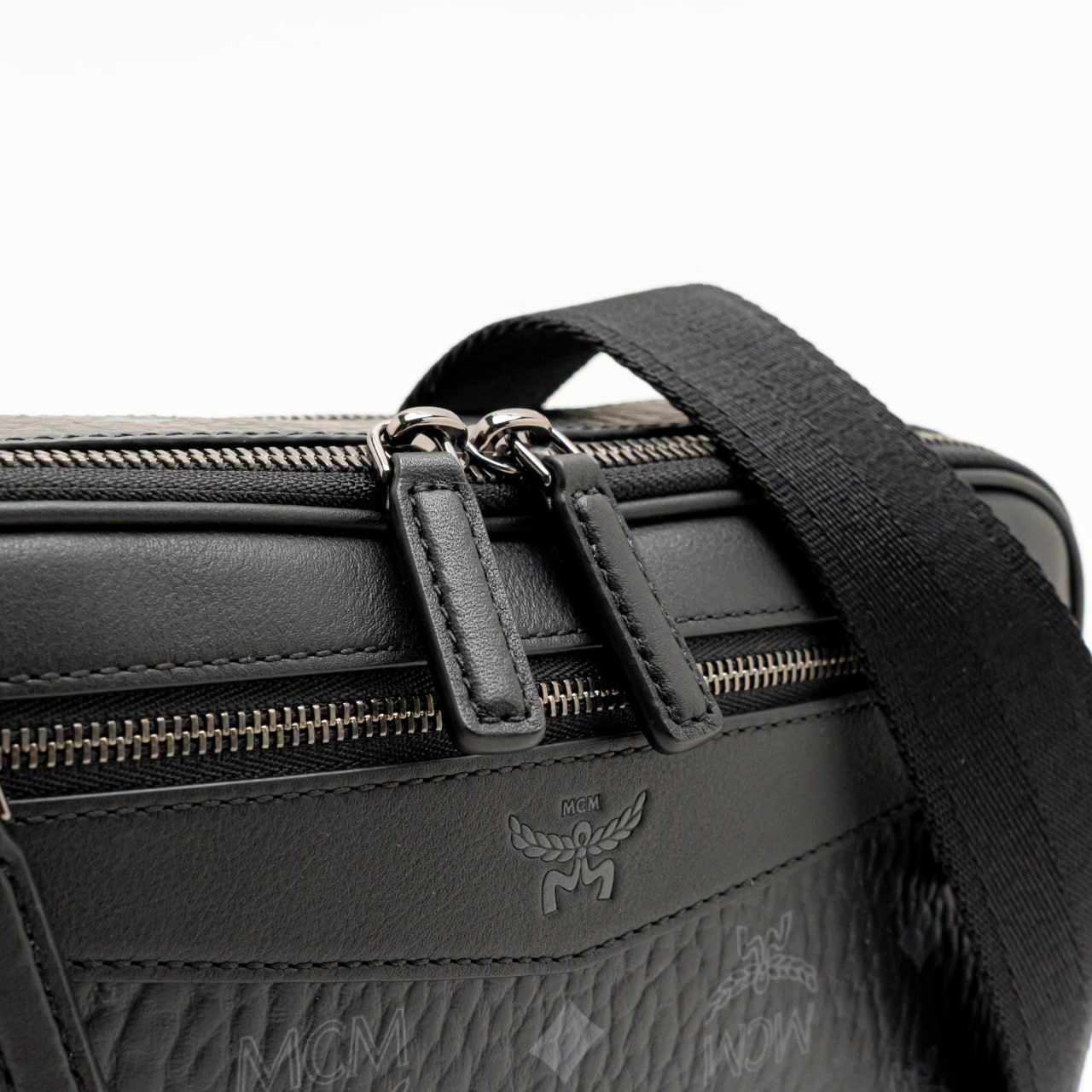 MCM Small Diamond Visetos Camera Bag Black – voilà.id