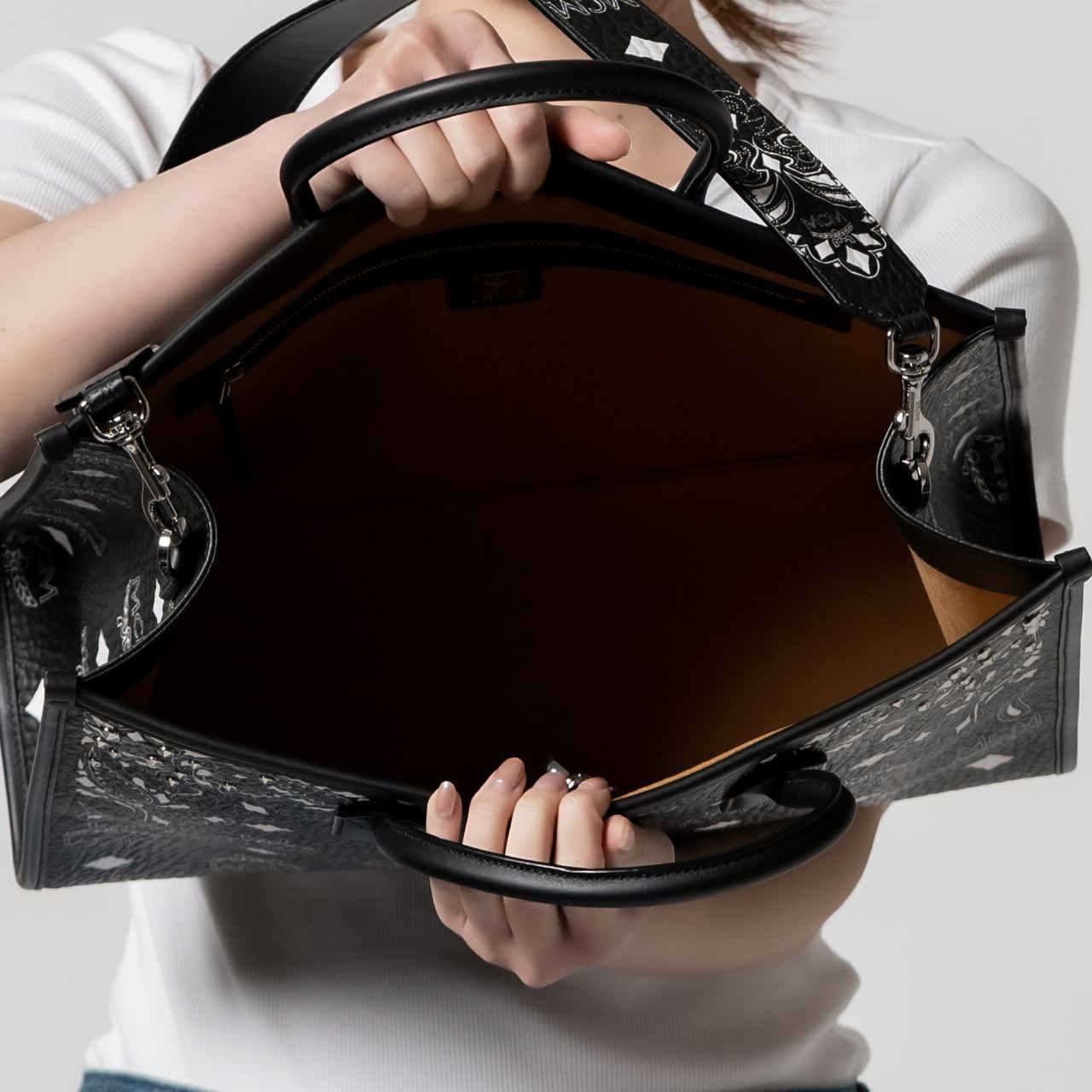 MCM ボストンバッグ　黒　mcm　大型 6product-MWTDABO17BK001-Xms-