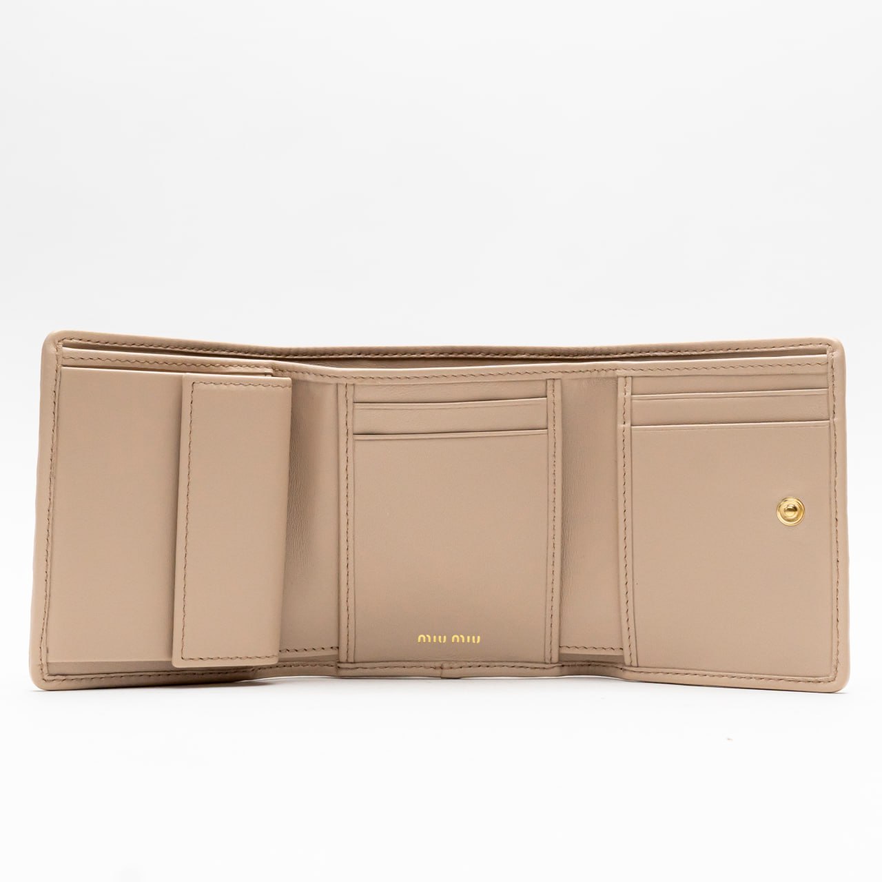 ★MiuMiu★ Small Matelasse Wallet Marigold 5MH033AFPPF0035 5 Miu Miu Small Matelassé Wallet Marigold | eBay