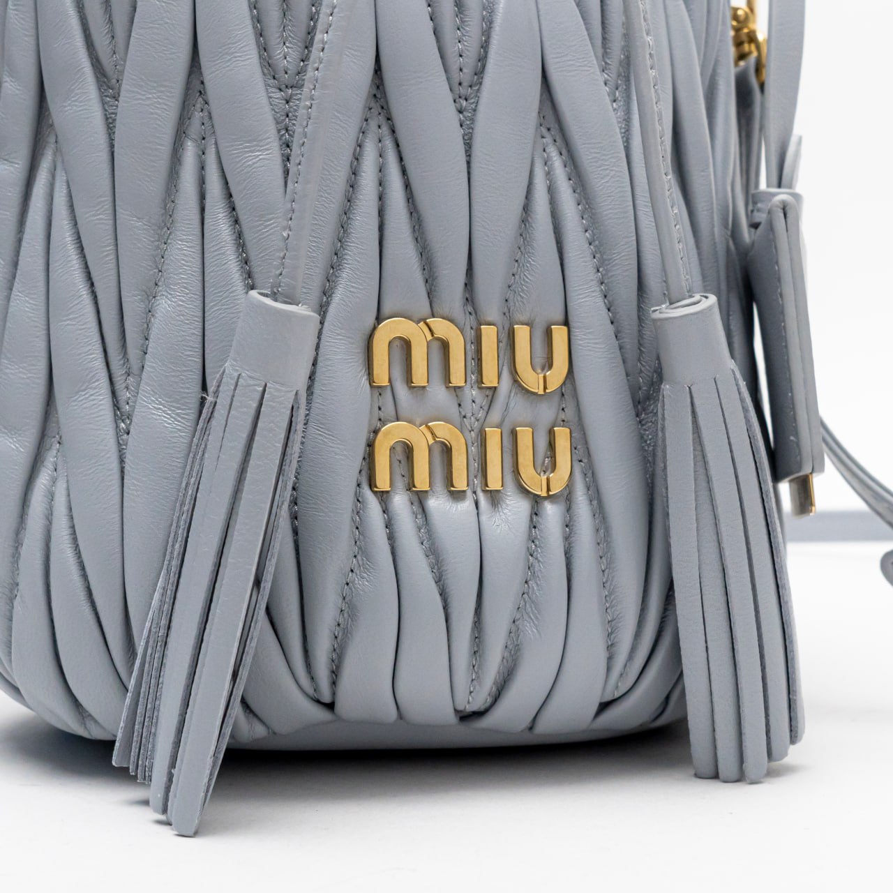 【Miu Miu】Matelasse Nappa Leather Bucket Bag Cornflower Miu Miu Matelassé Nappa Leather Bucket Bag - Cornflower