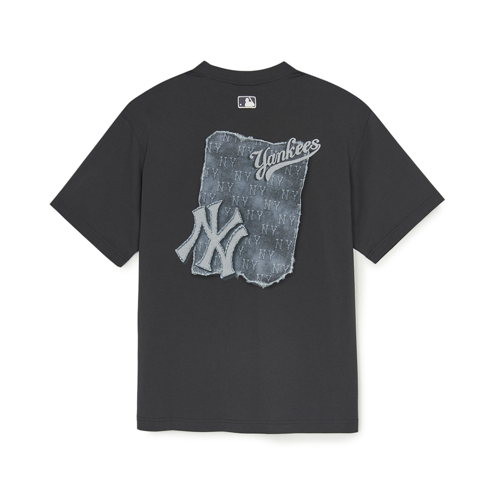MLB NY Yankees Denimlike Monotive Oversized T-Shirt Ivory