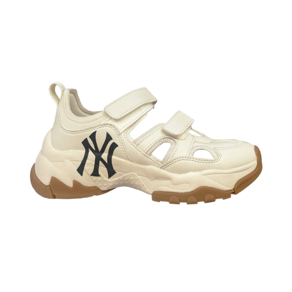 MLB NY Yankees Bigball Chunky Mask Wave Motif Sole Sneakers Beige