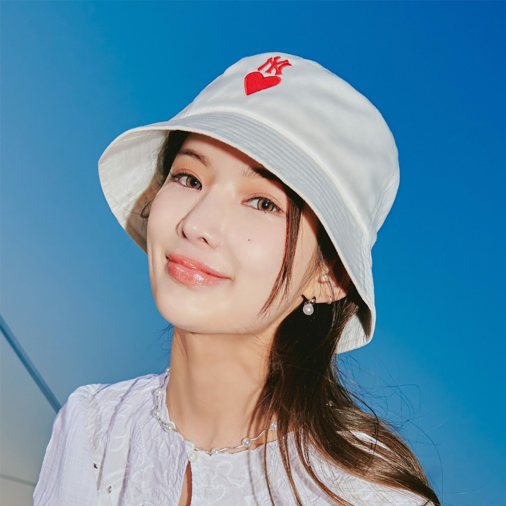 ★2024FW新作★ROMANTIC CROWN★SHINING KNIT BUCKET HAT SHINING KNIT BUCKET HAT - ROMANTIC CROWN | 60% - Asian