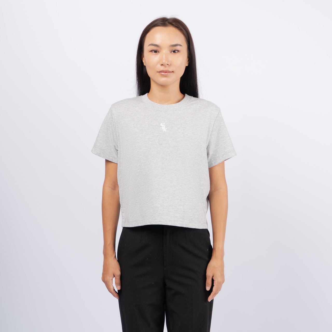 MLB Chicago Basic Small Logo Crop Top T-Shirt Grey – voilà.id