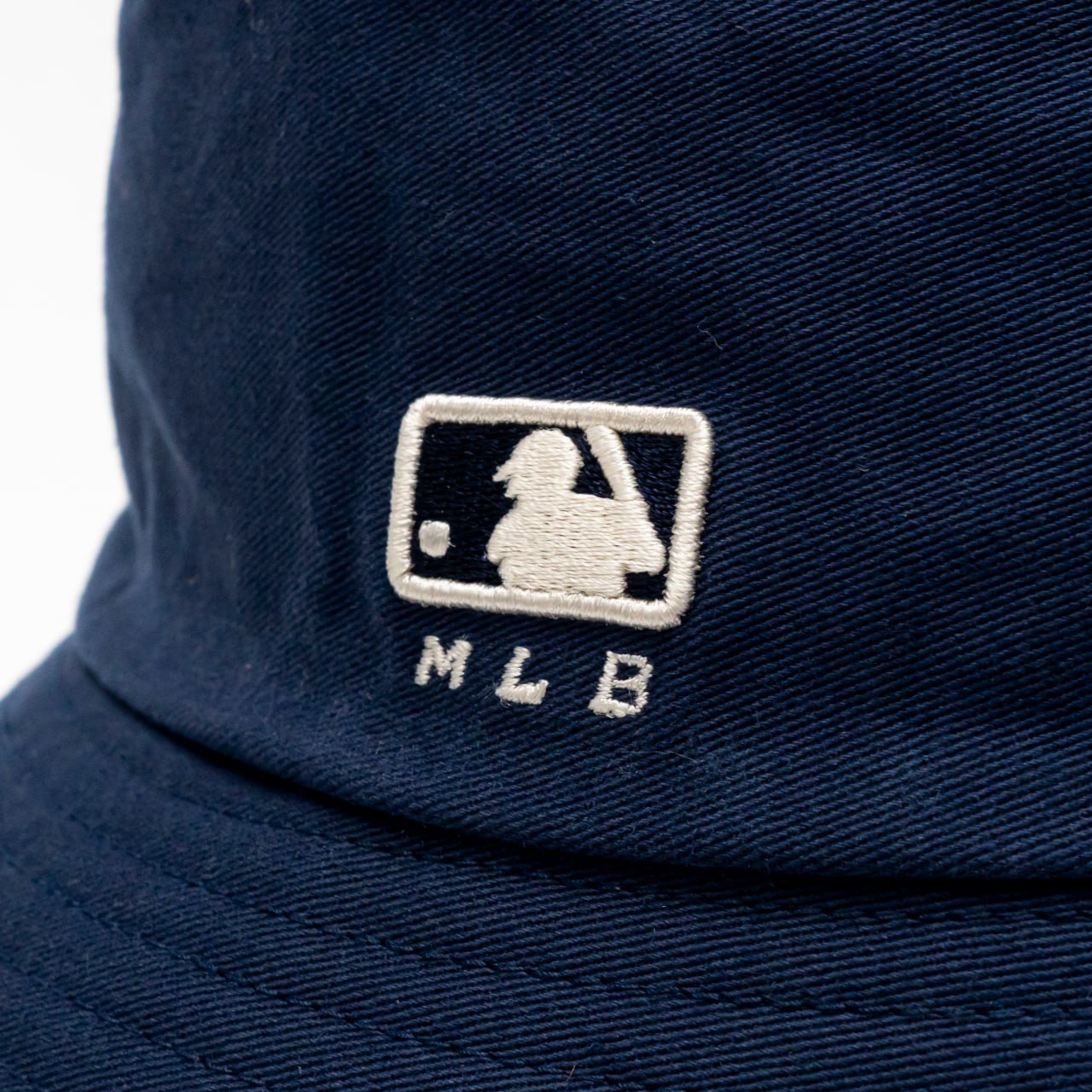 【MLB】Monogram Blue Jacquard Bucket Hat New York Yankees MONOGRAM Classic Reversible Bucket Hat NEW YORK YANKEES