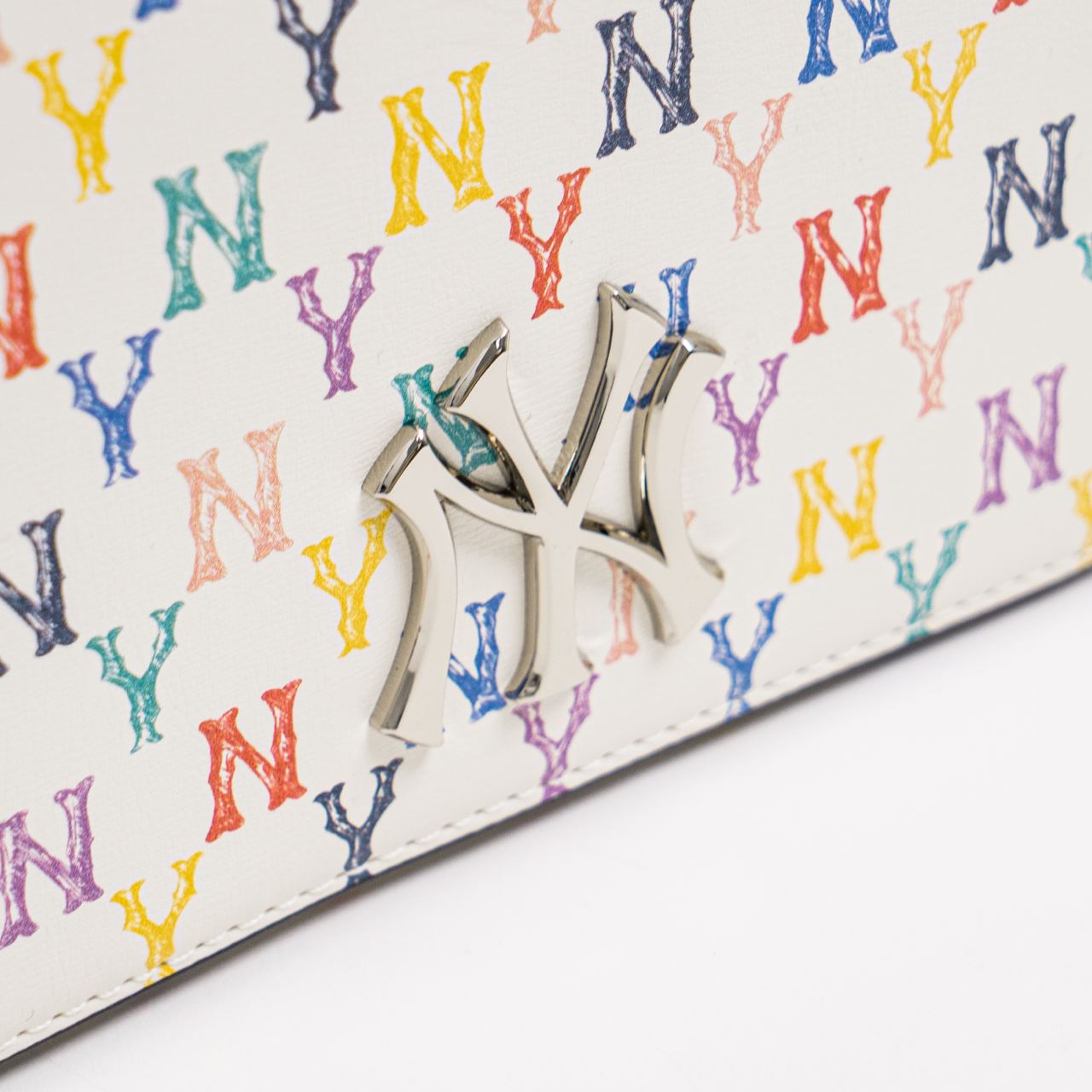 ☆人気☆【MLB】☆W's Dia Monogram Velvet Crop Padding☆ ☆人気☆【MLB】☆W's Dia Monogram Velvet Crop Padding☆ (MLB