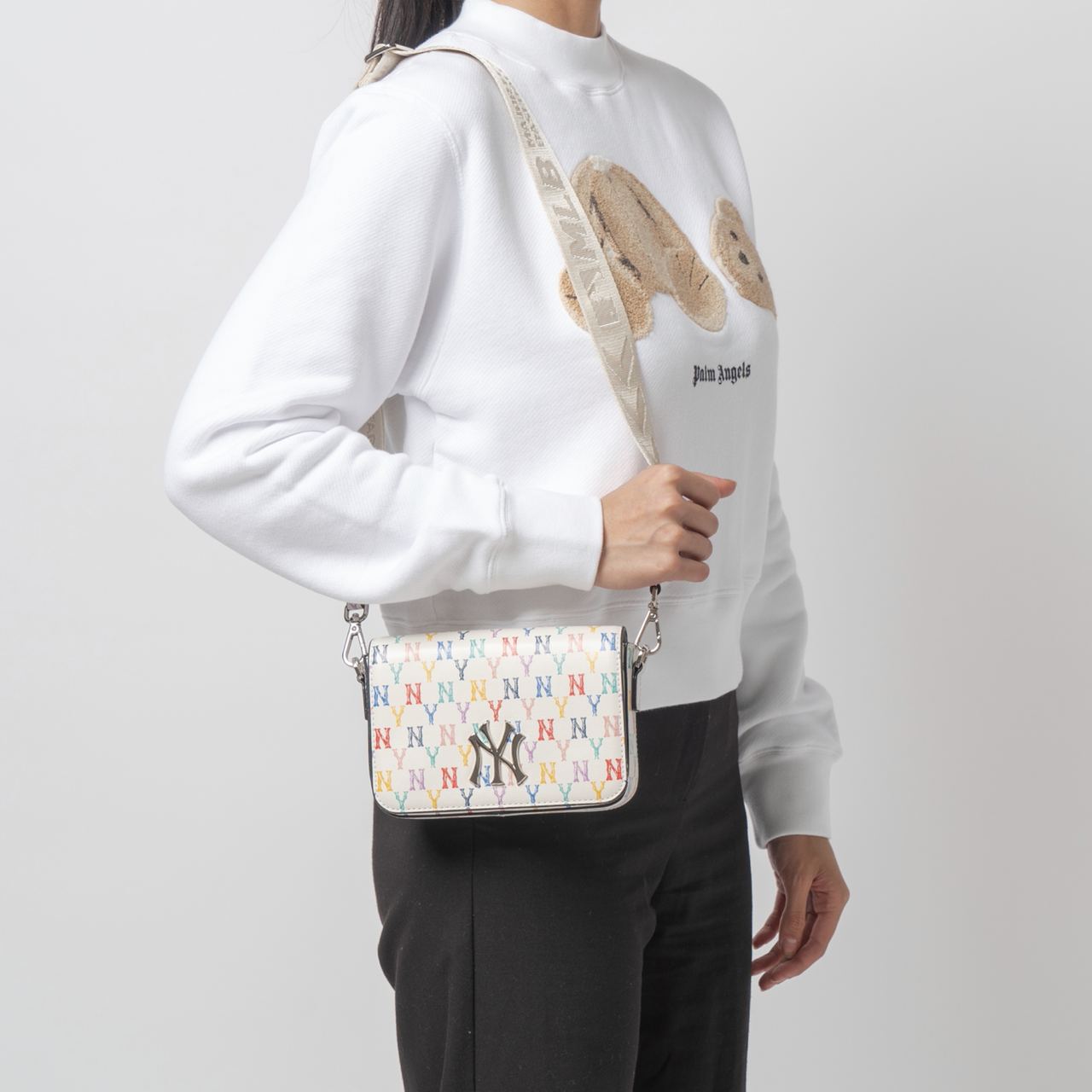 ◆MLB◆Classic Monogram Rainbow Hoody Bag 送料税込 韓国発 MLB Classic Monogram Rainbow Hoody Bag NY Yankees Black