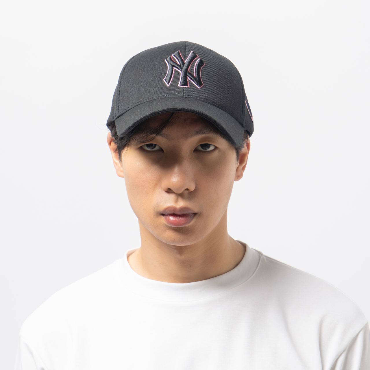 MLB NY Yankees Stamp Ball Cap Black/Pink – voilà.id