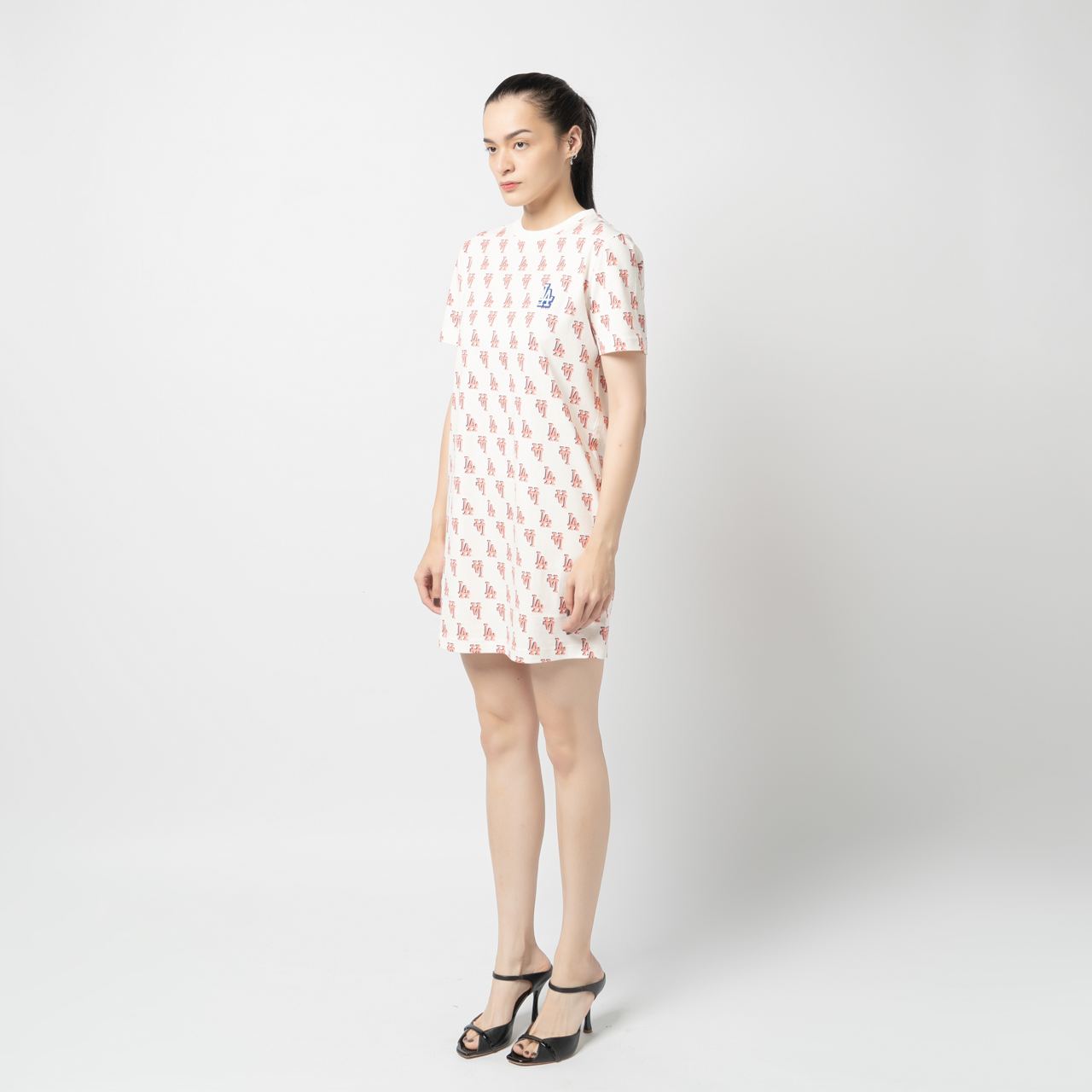 [MLB] Classic Monogram Slim Fit Pique Dress ★大人気★ MLB] Classic Monogram Slim Fit Pique Dress ☆すぐ品切れ☆