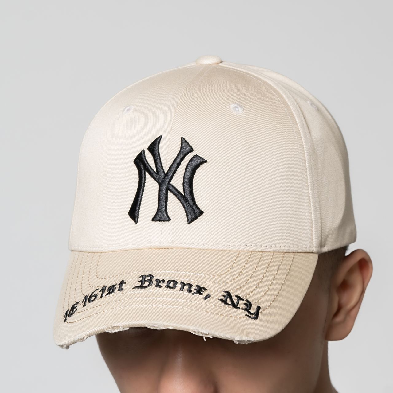 MLB NY Yankees Gothic Structured Ball Cap Beige – voilà.id